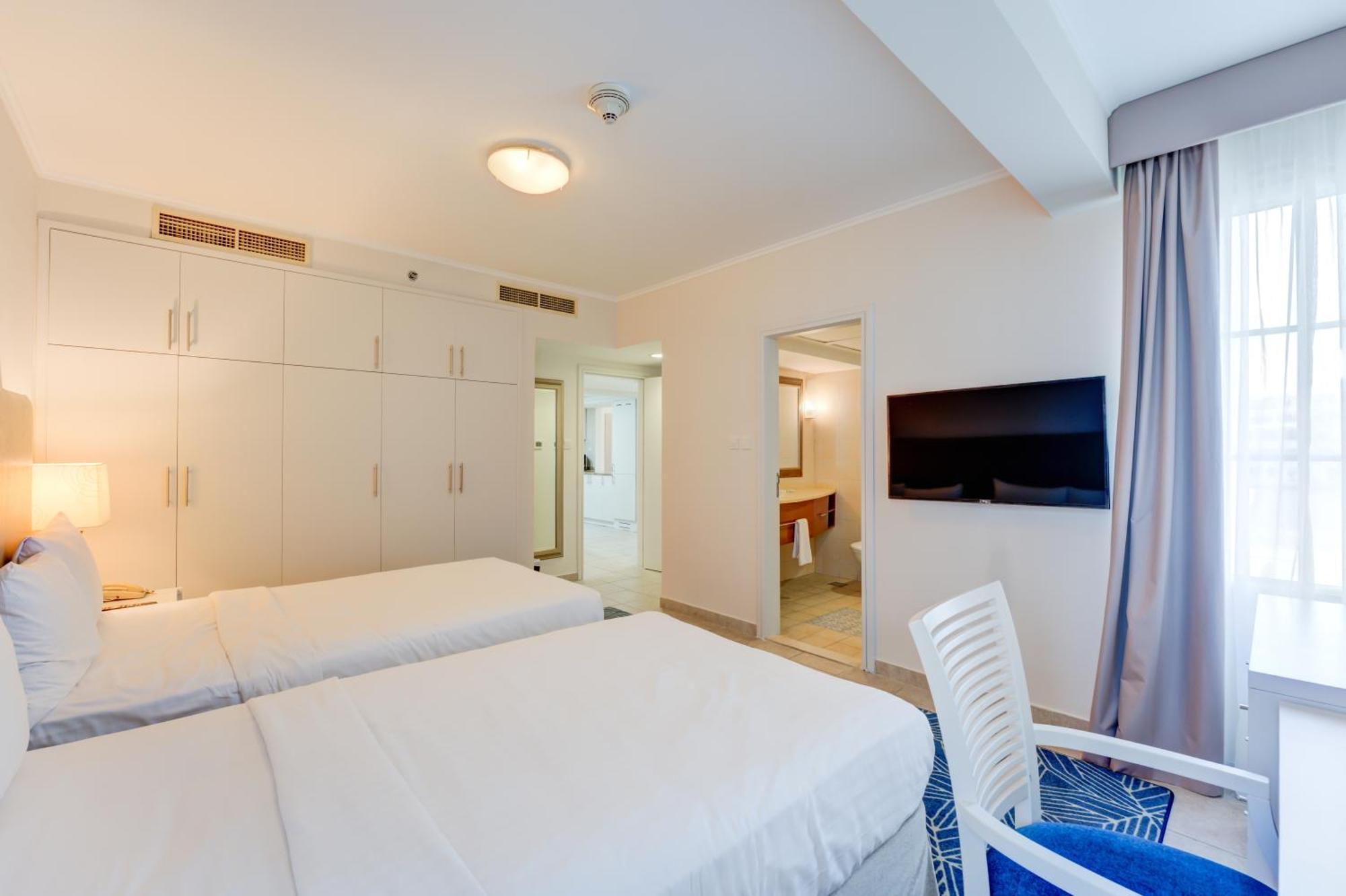 Aparthotel Millennium Lakeview Formerly Copthorne Lakeview Executive 4*