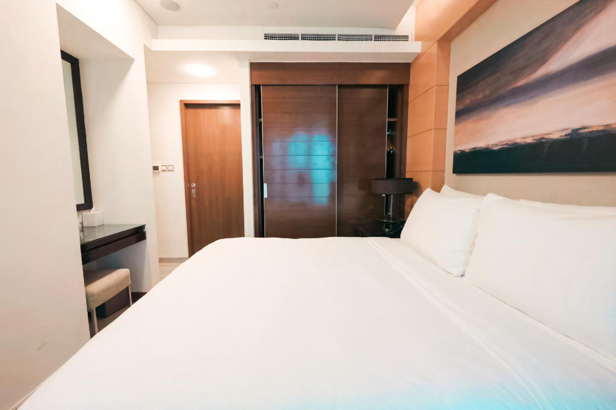 Emaar Fashion Avenue One Bedroom - Formerly Address Mall Four Apple Homes Apartment Dubai