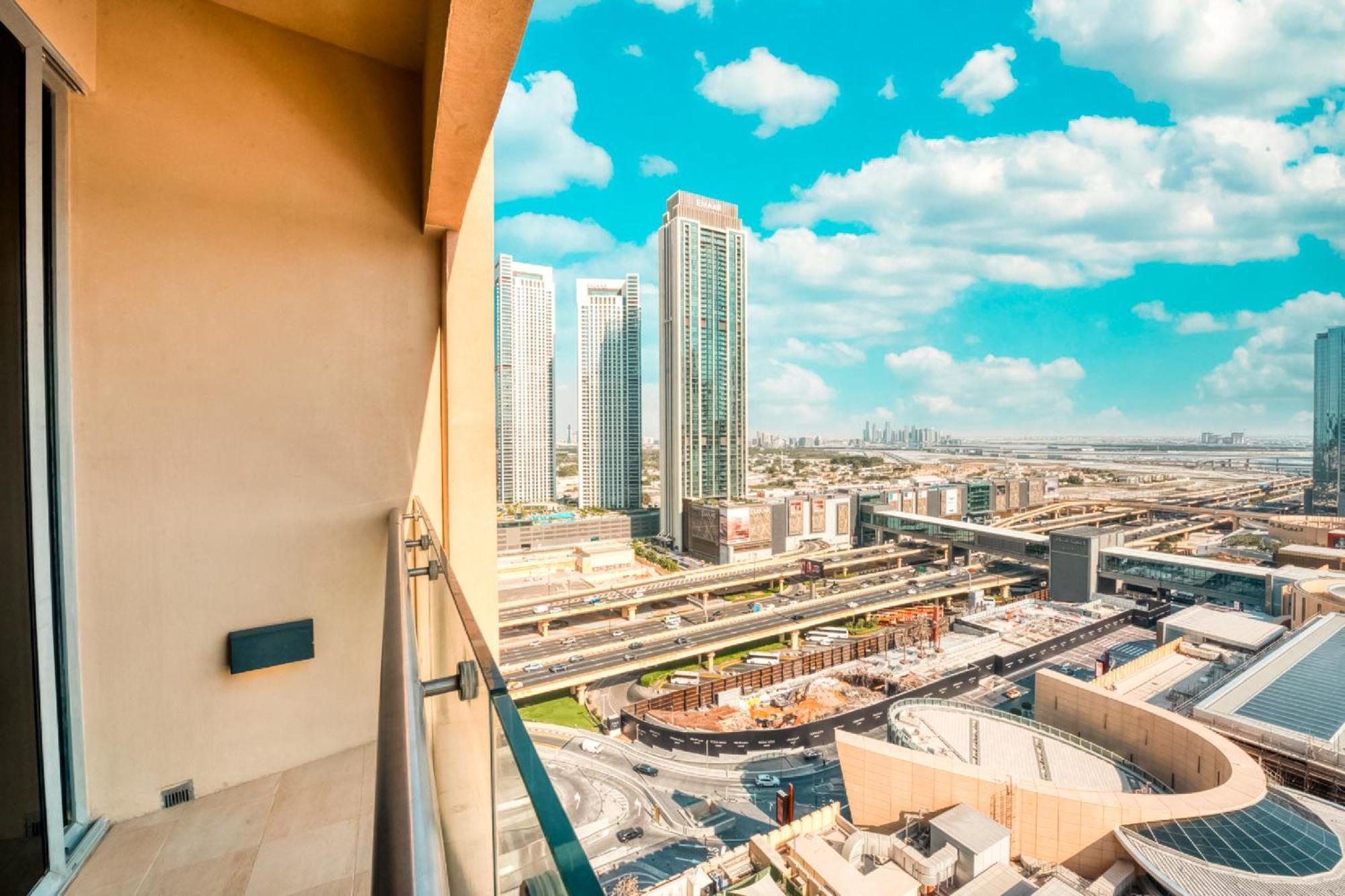 Emaar Fashion Avenue One Bedroom - Formerly Address Mall Four Apple Homes
