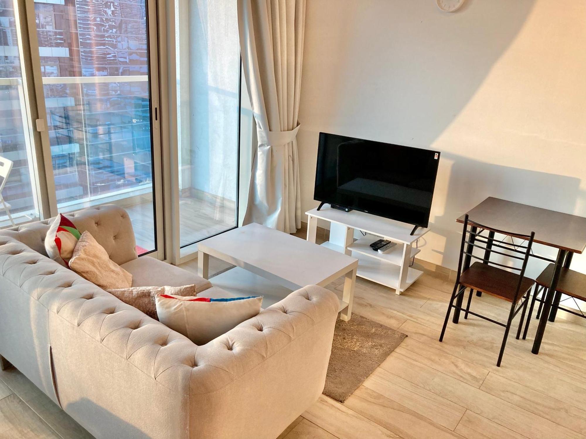 Apartment Western One For Rent In Marina Dubai