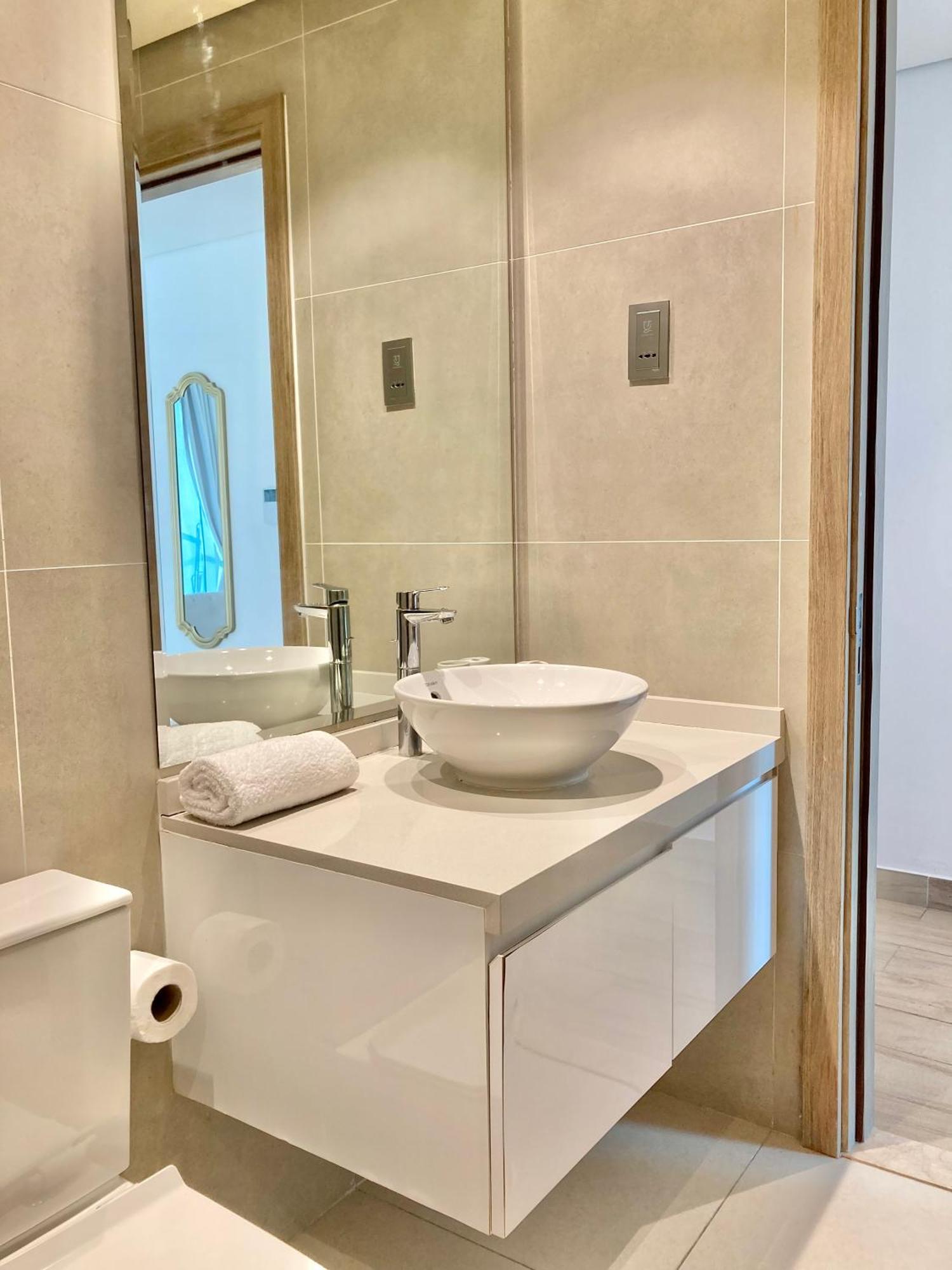 Western One For Rent In Marina Dubai