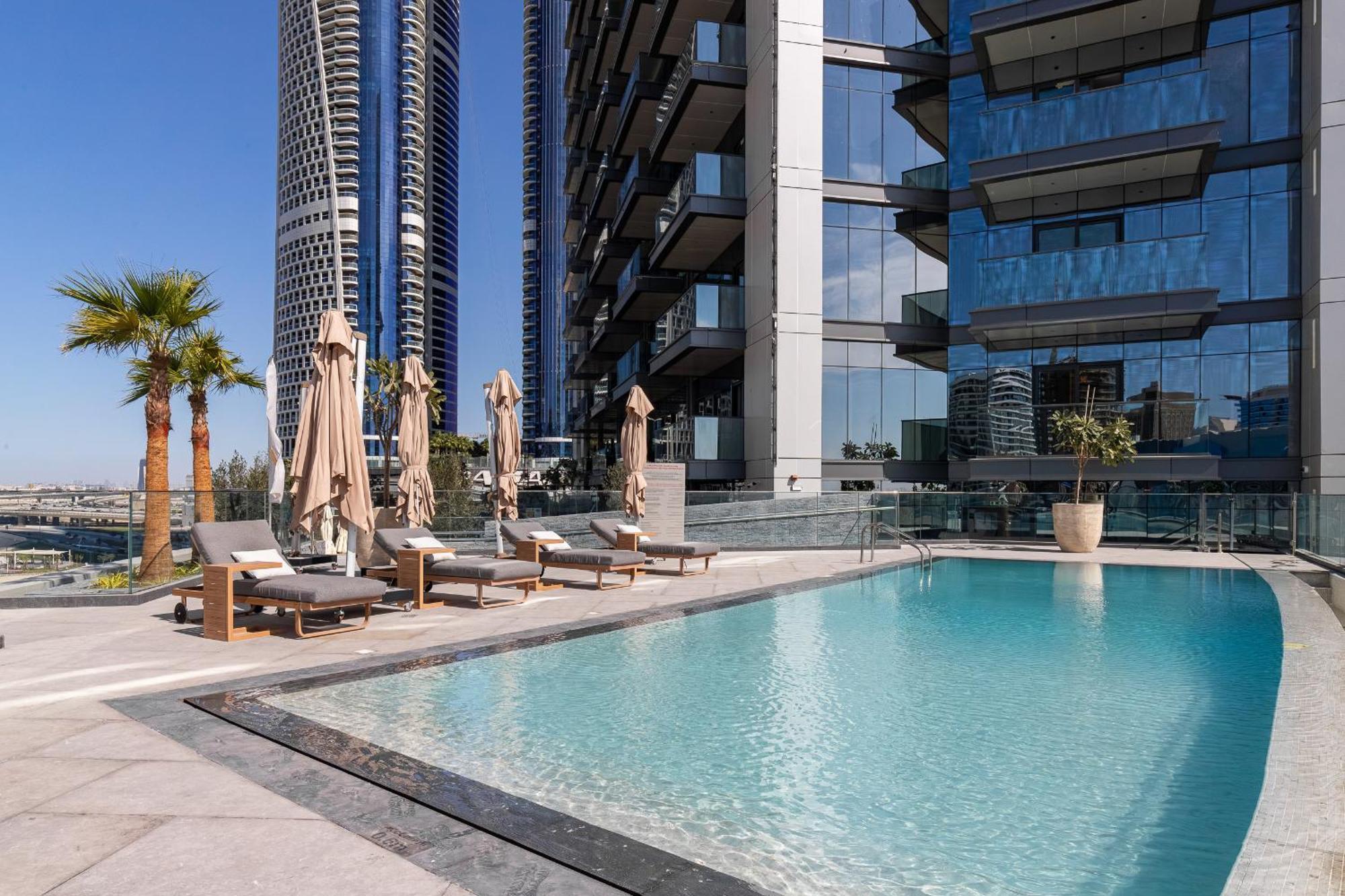 Simply Comfort At Nobles Tower Luxury Burj View Apartment Dubai