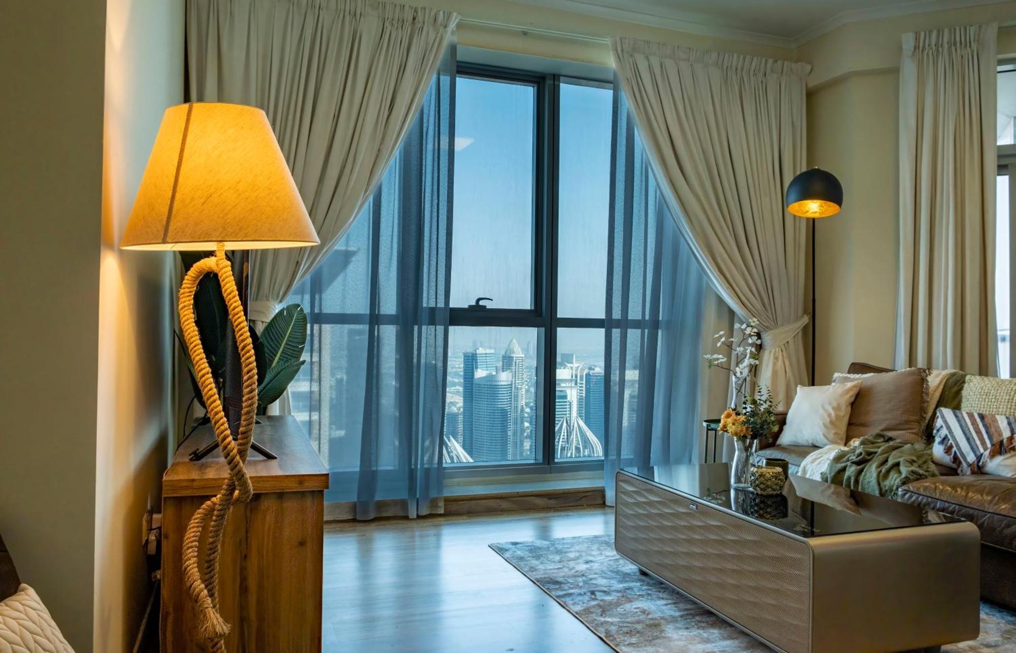 Marina Majesty- Homely & Cozy 2br, Canalview, Location Apartment