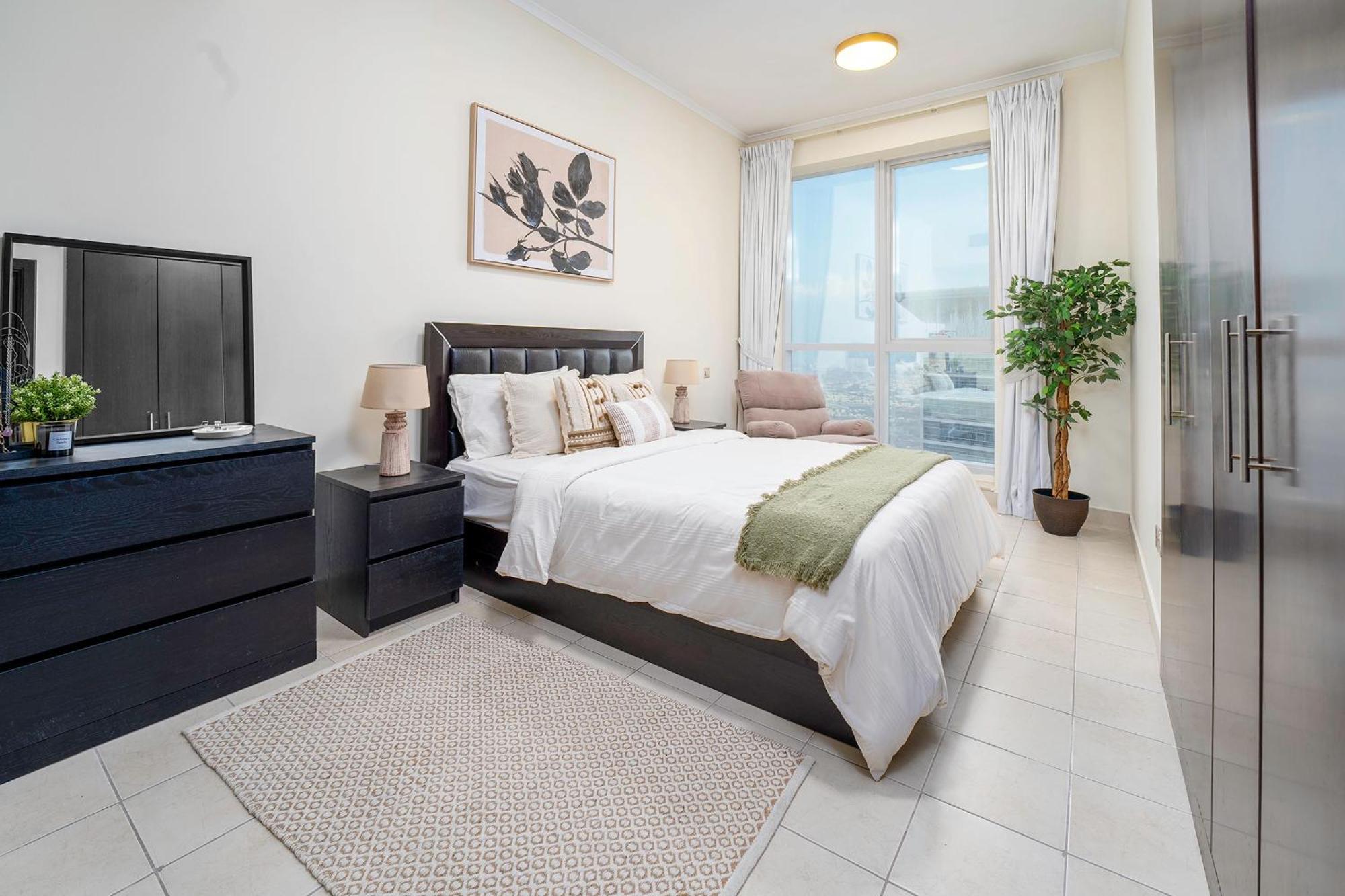 Marina Majesty- Homely & Cozy 2br, Canalview, Location