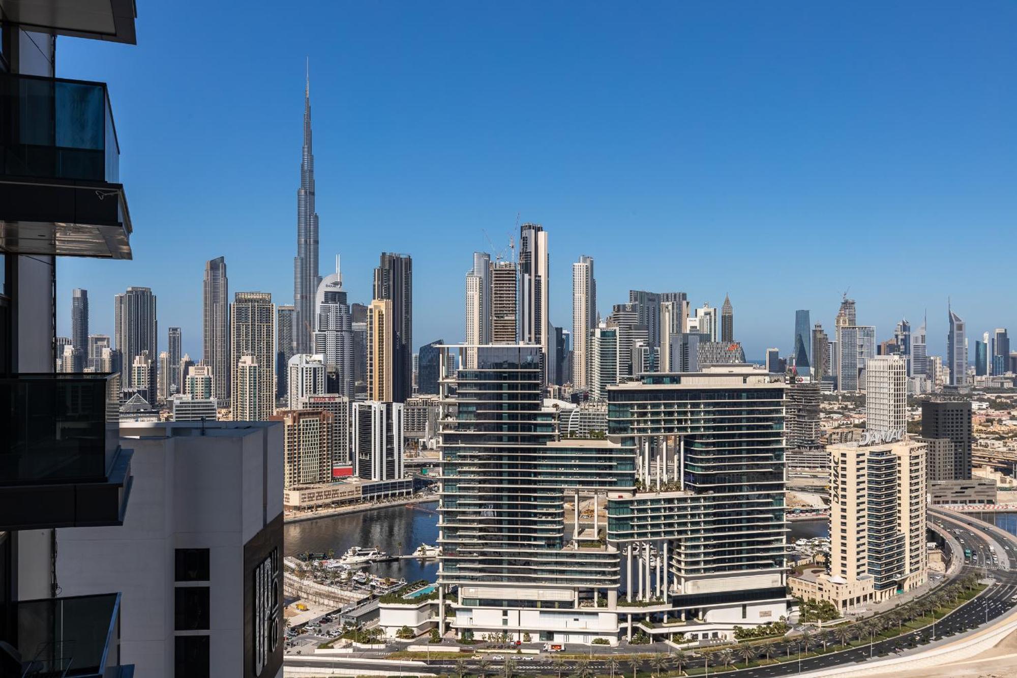 Simply Comfort At Nobles Tower Luxury Burj View Apartment Dubai