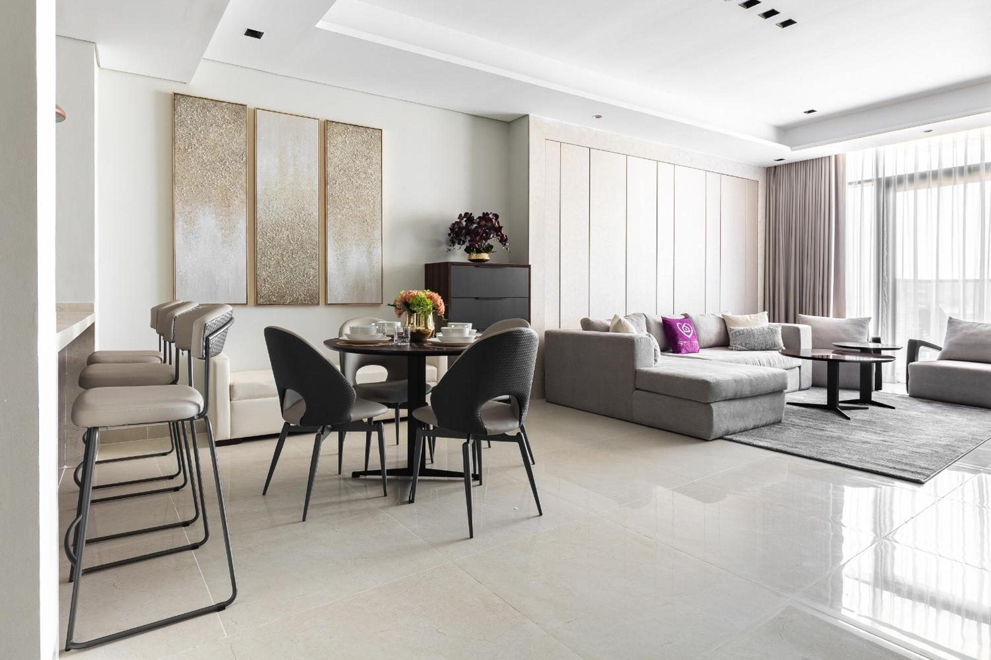Simply Comfort At Nobles Tower Luxury Burj View