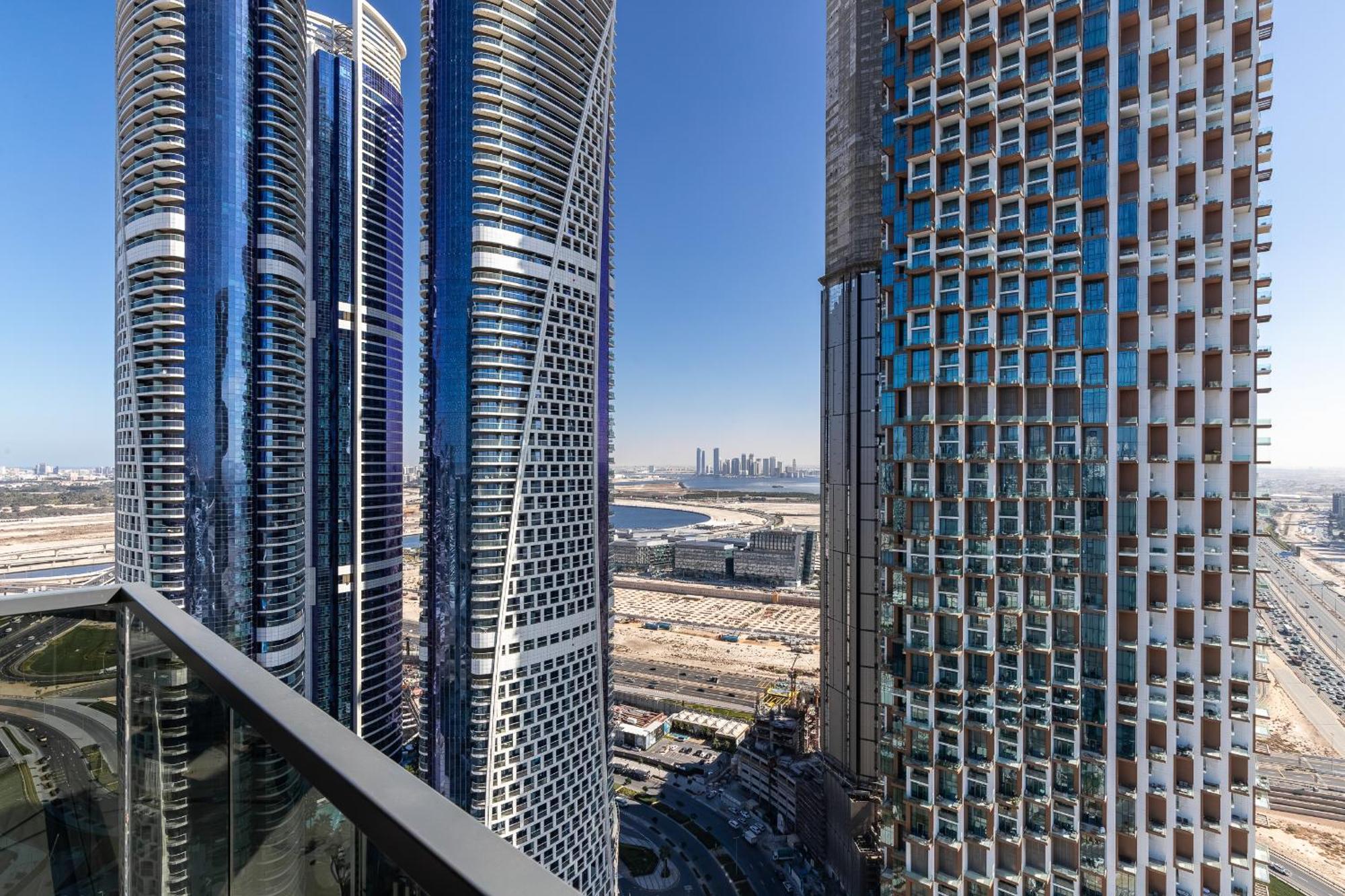 Simply Comfort At Nobles Tower Luxury Burj View Apartment *