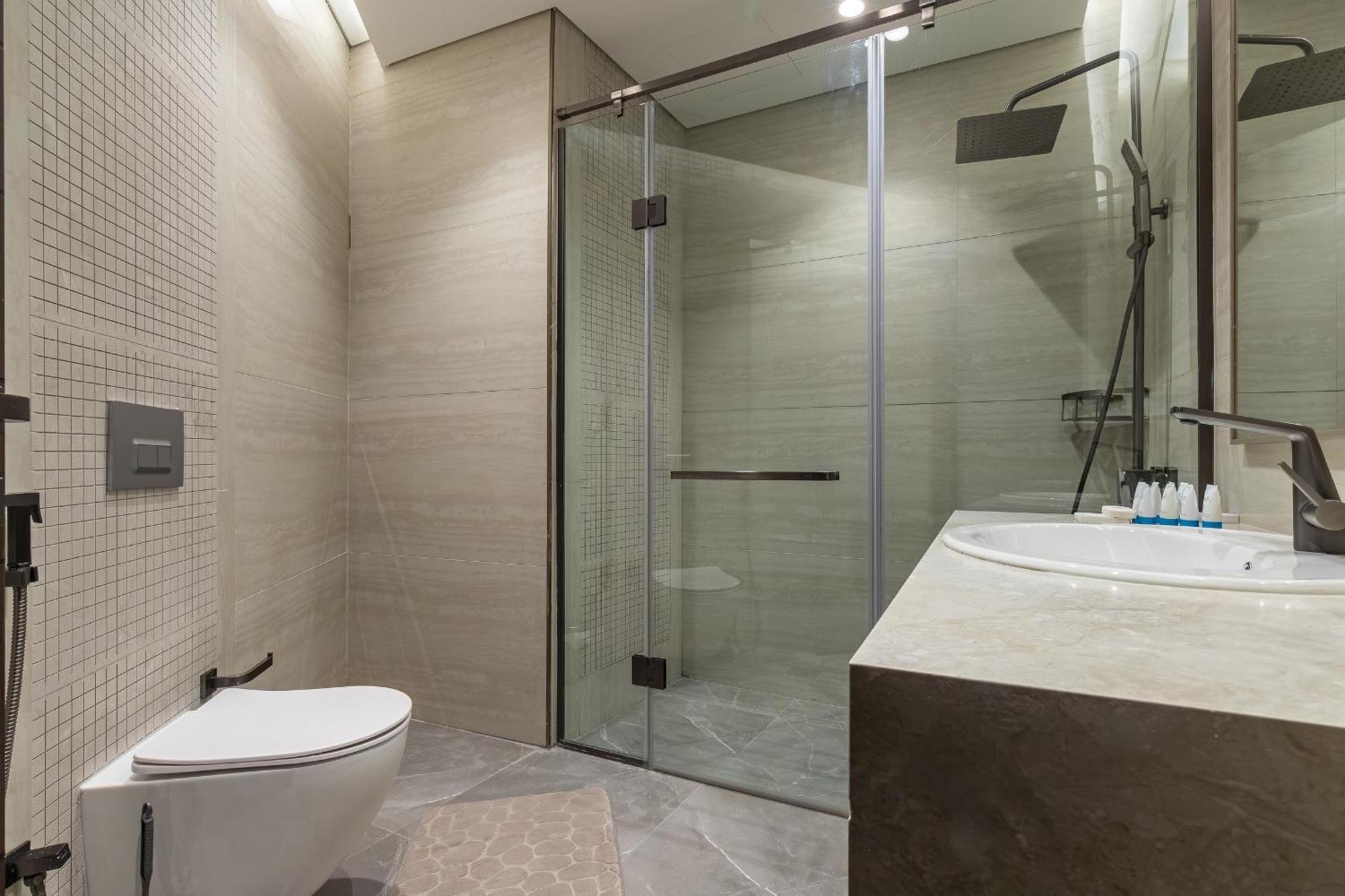 Simply Comfort At Nobles Tower Luxury Burj View Dubai