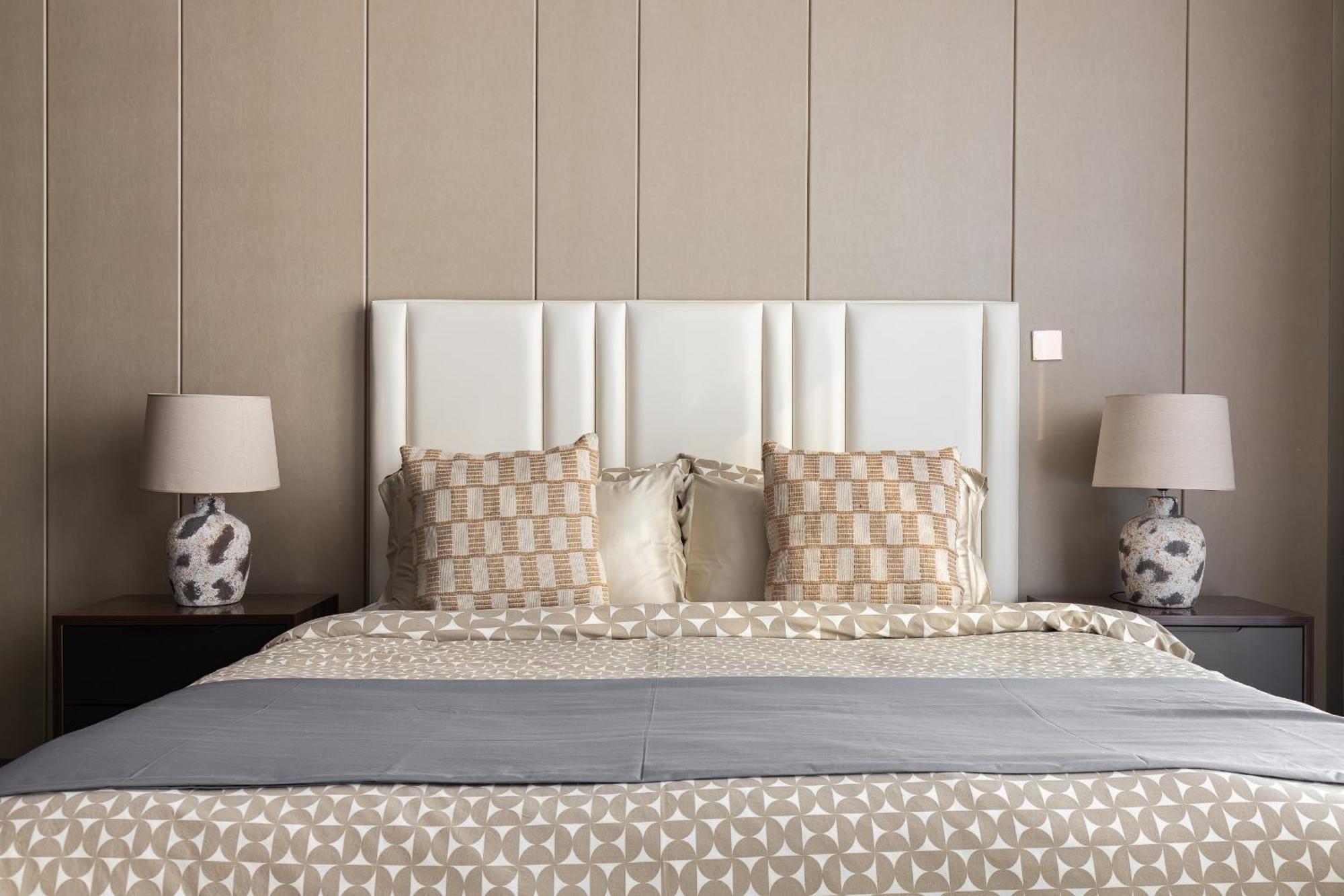 Simply Comfort At Nobles Tower Luxury Burj View Apartment *