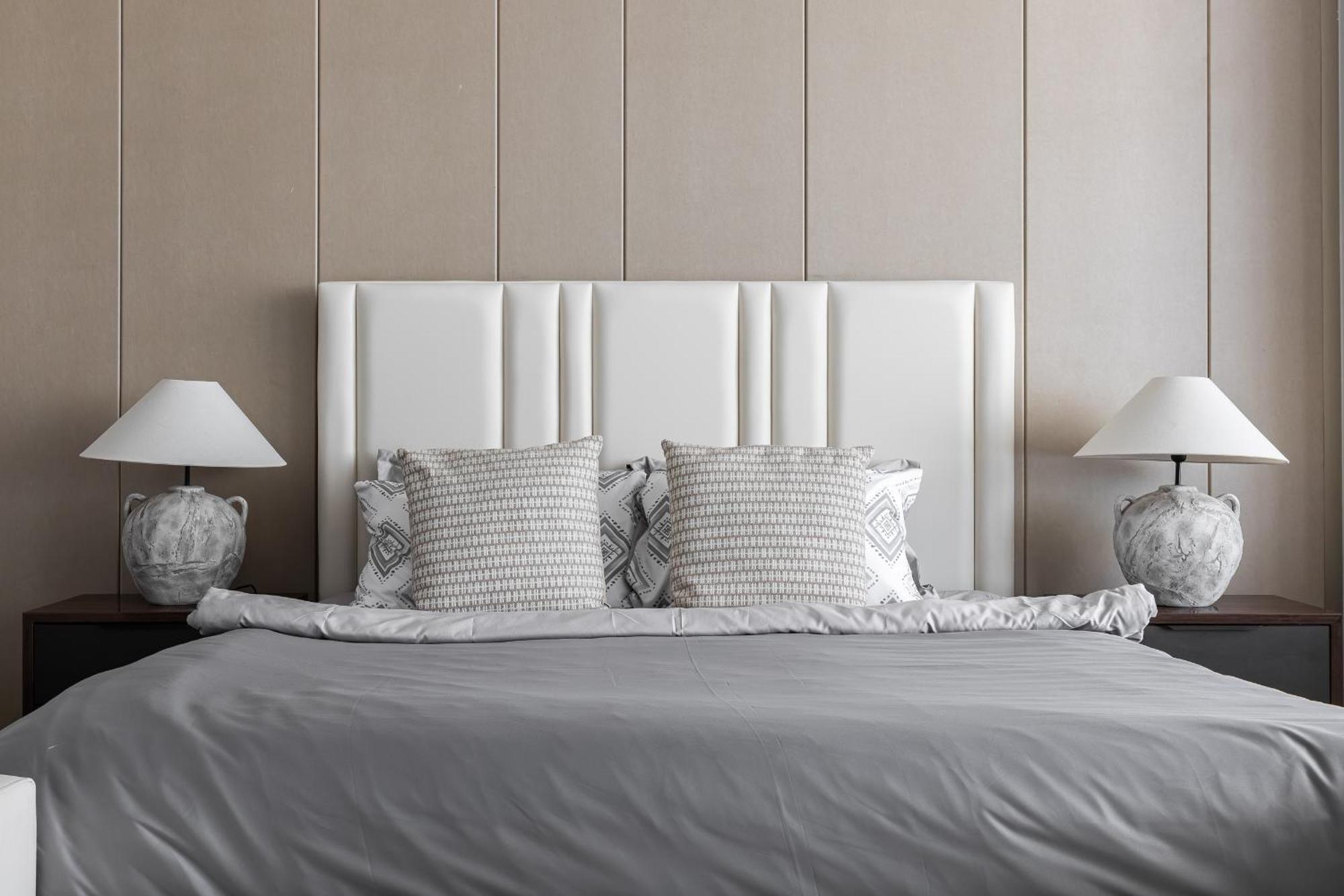Apartment Simply Comfort At Nobles Tower Luxury Burj View
