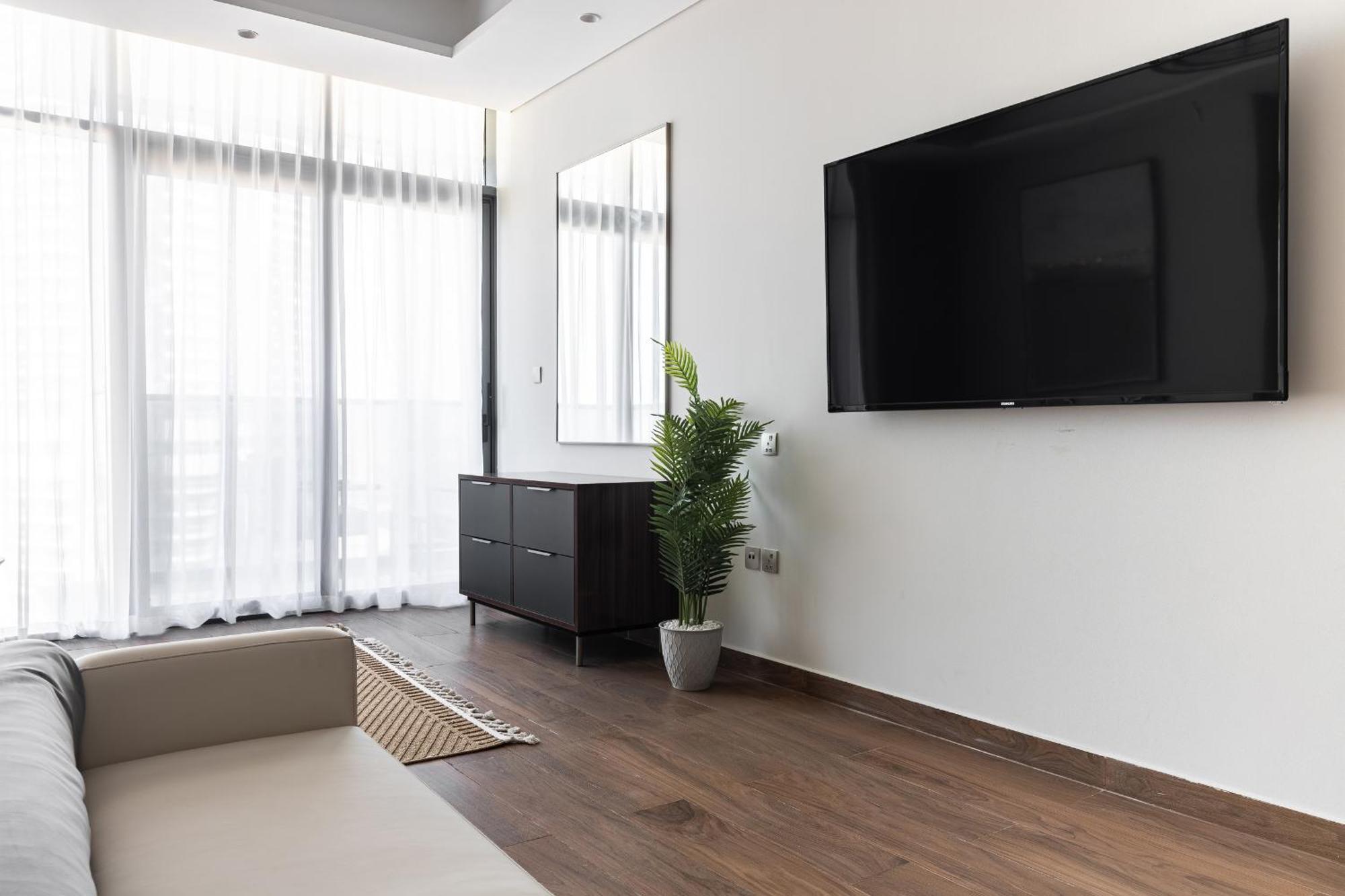 Simply Comfort At Nobles Tower Luxury Burj View *