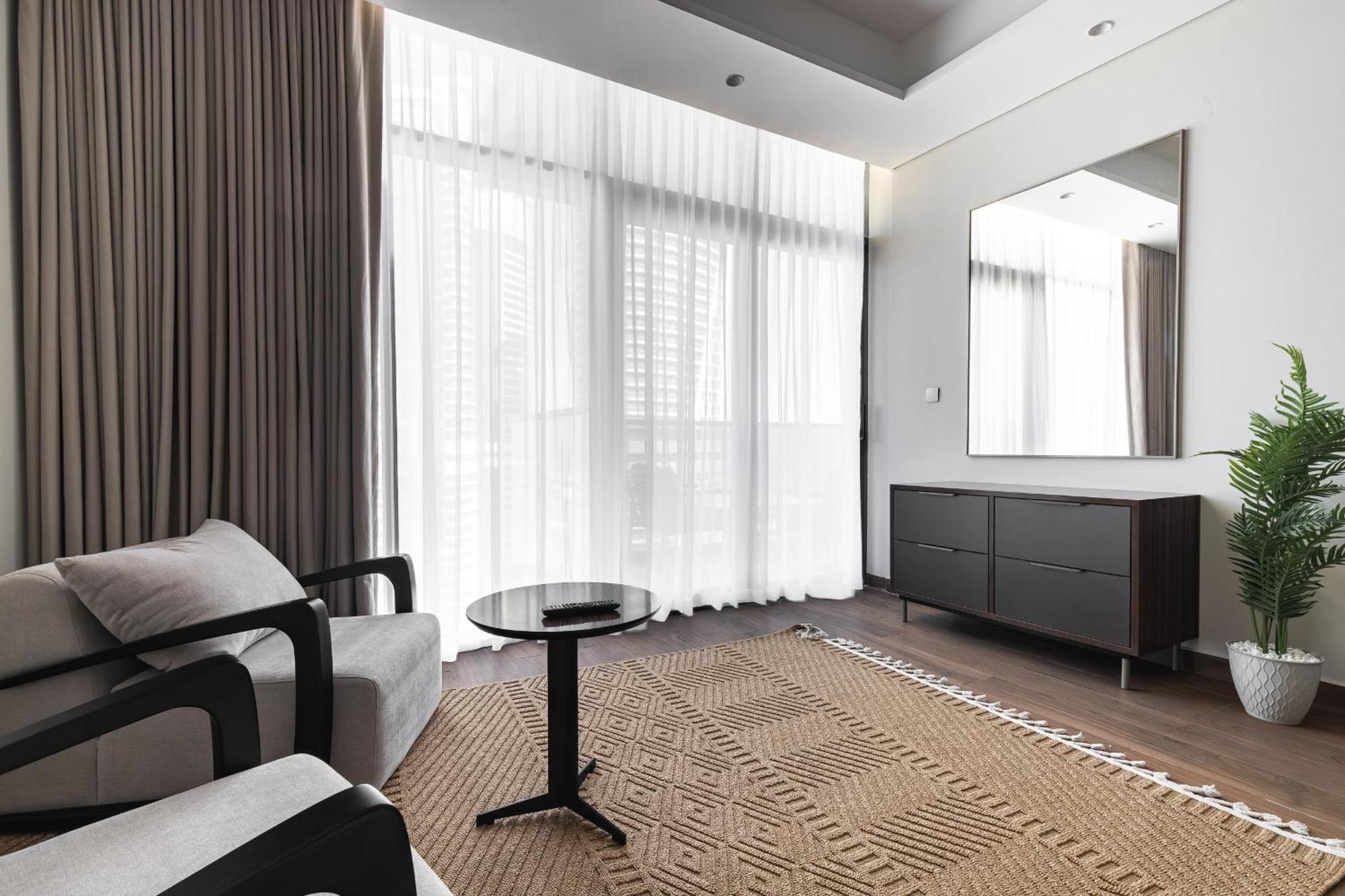Simply Comfort At Nobles Tower Luxury Burj View