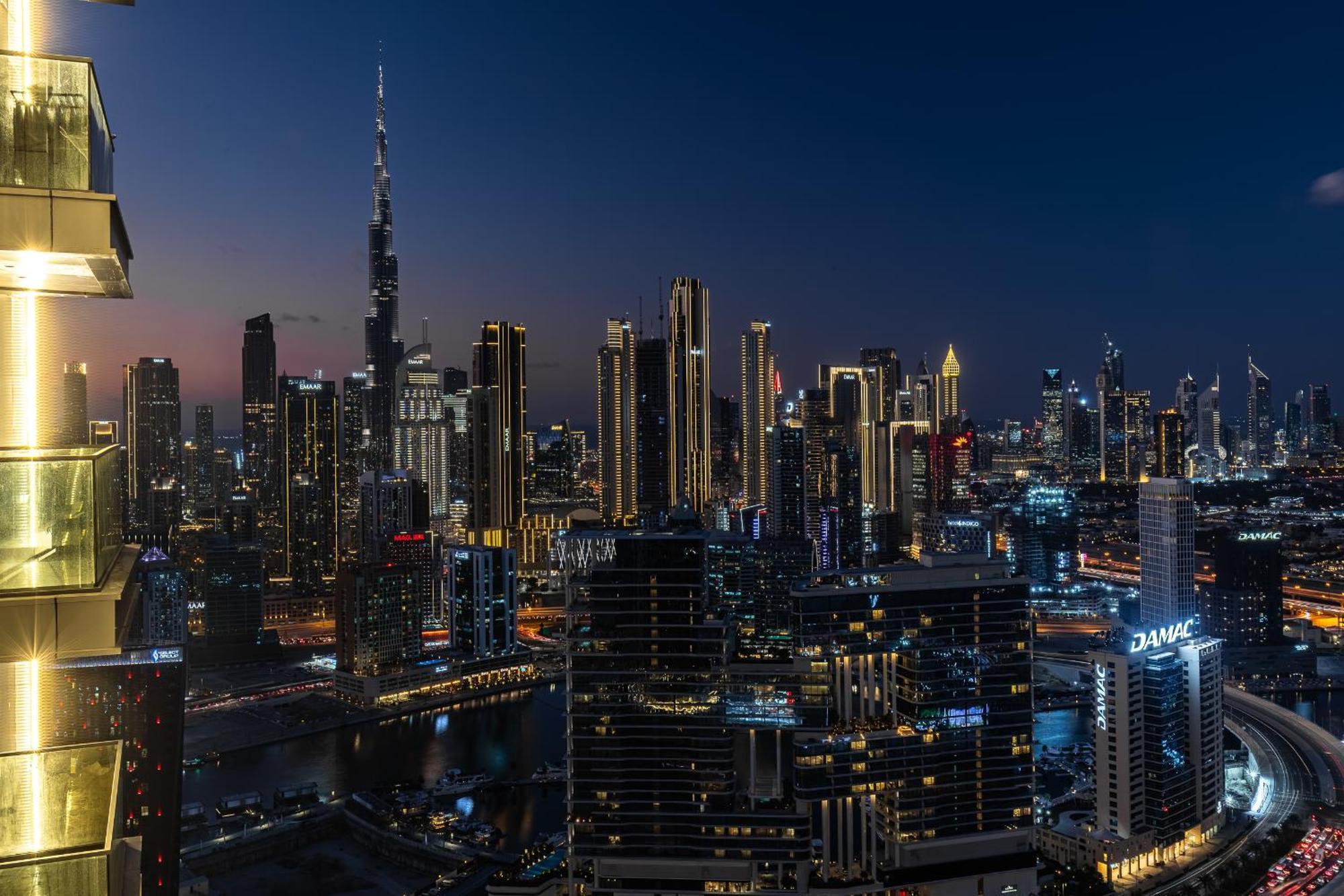 Apartment Simply Comfort At Nobles Tower Luxury Burj View