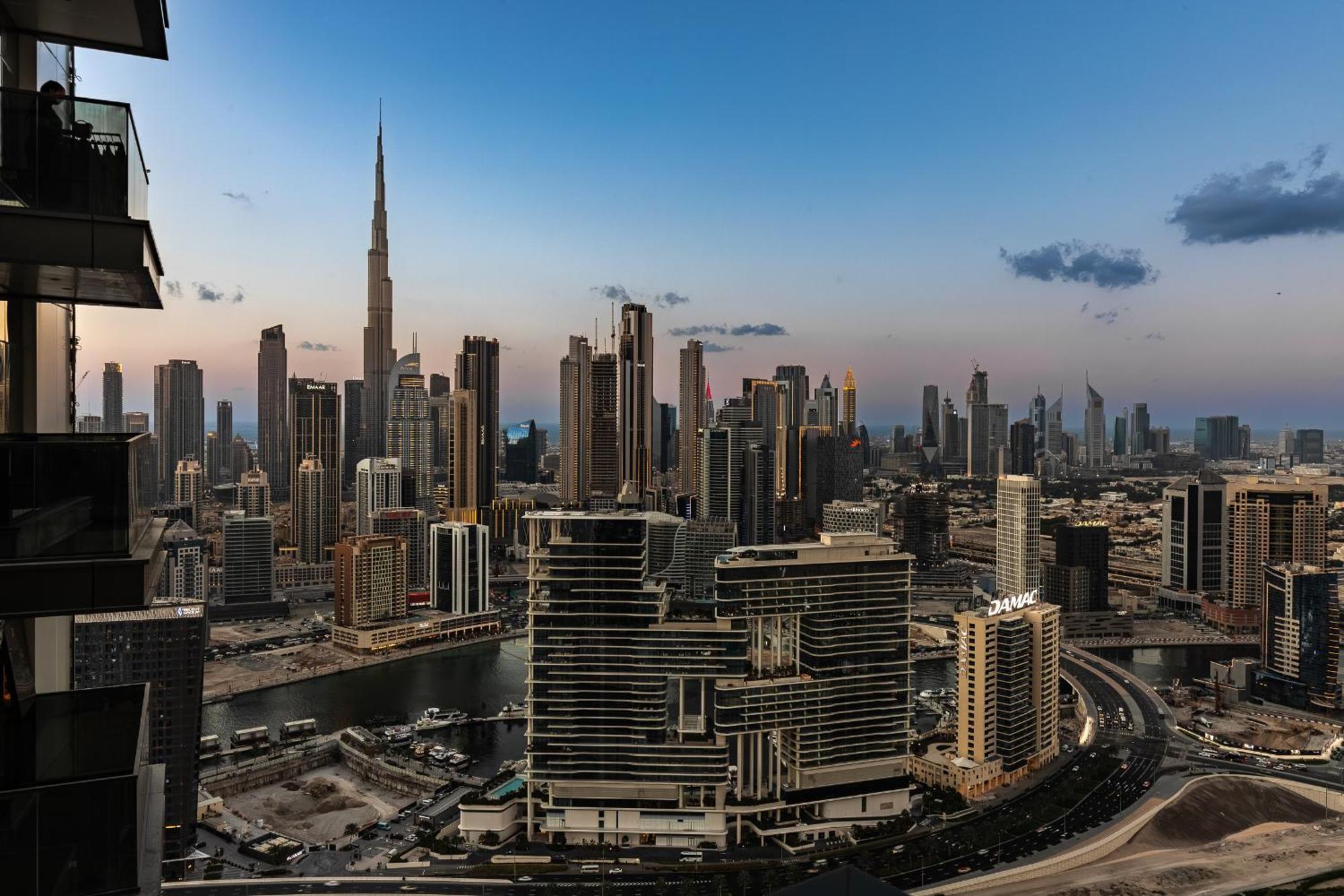 Apartment Simply Comfort At Nobles Tower Luxury Burj View