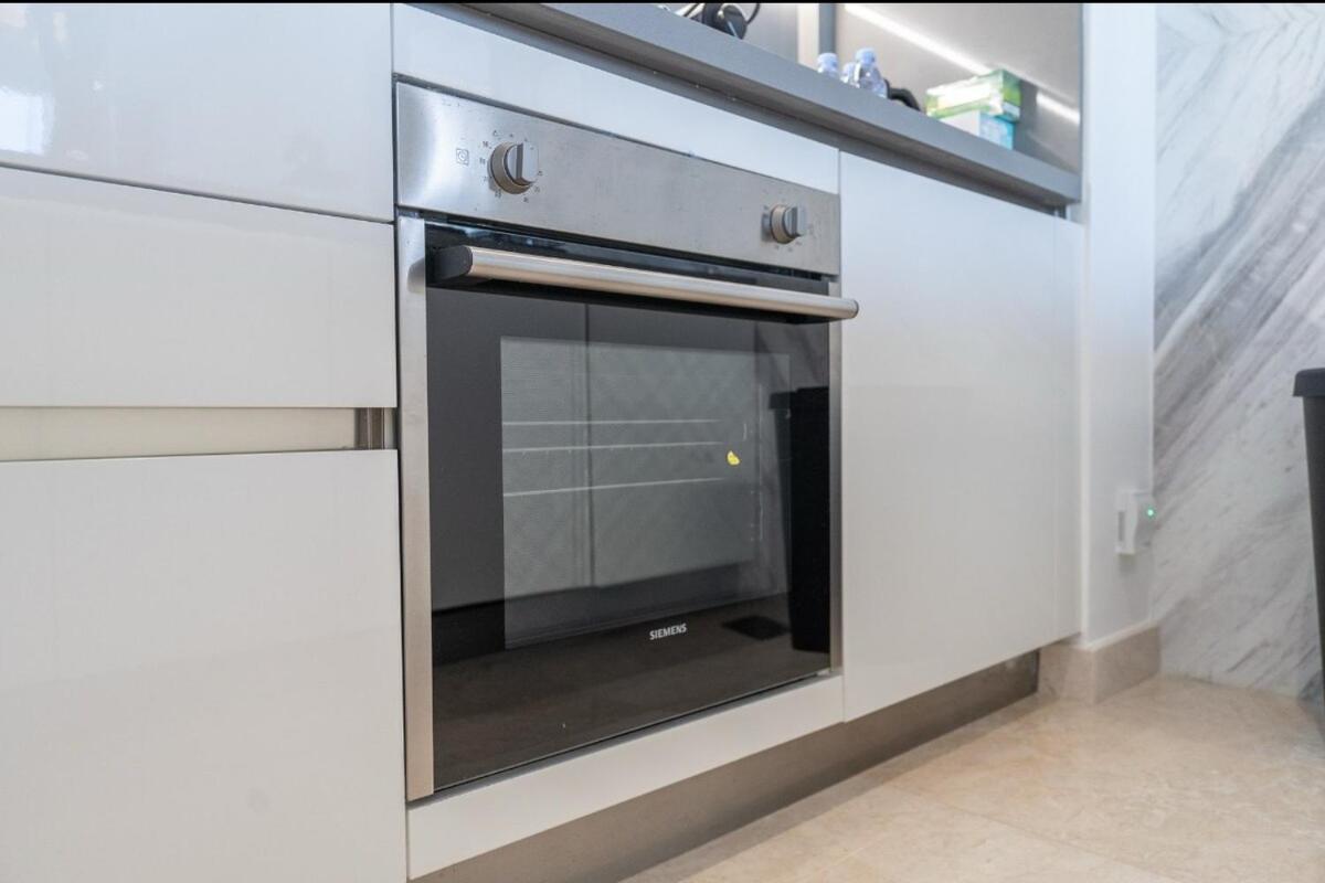 Apartment Stunning Apartment In Downtown Dubai - Burj Khalifa Views From All Rooms *