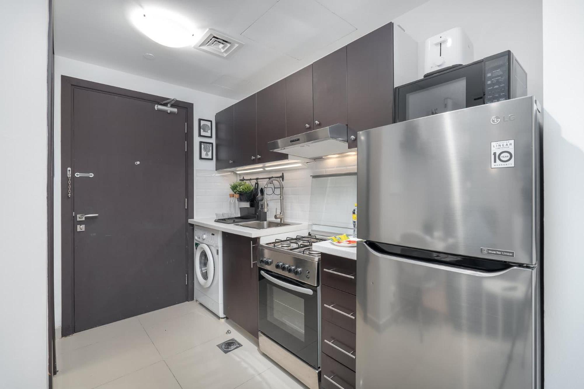 Stylish Perfect For 3 In Production Dubai
