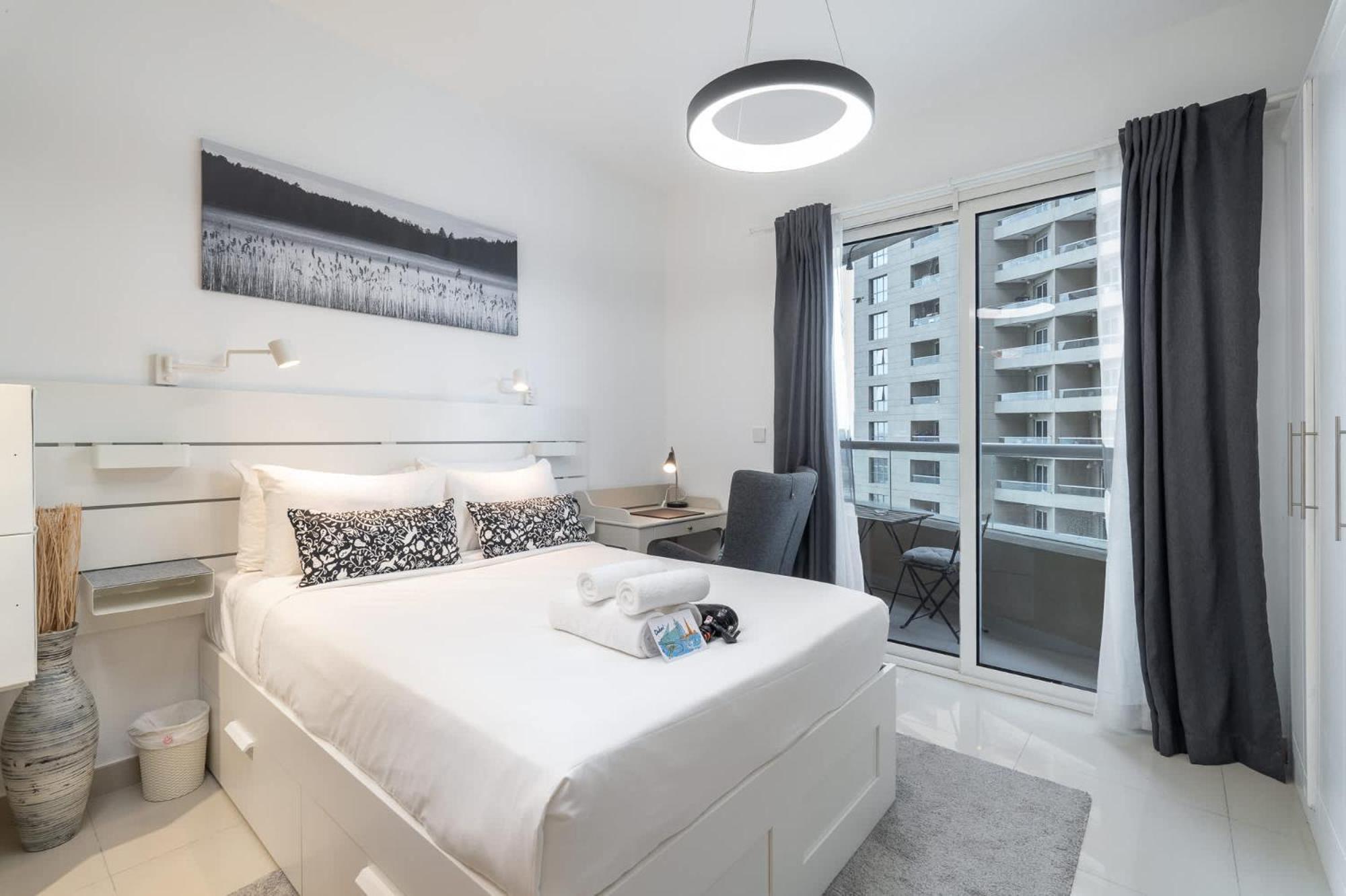 Stylish Perfect For 3 In Production * Dubai