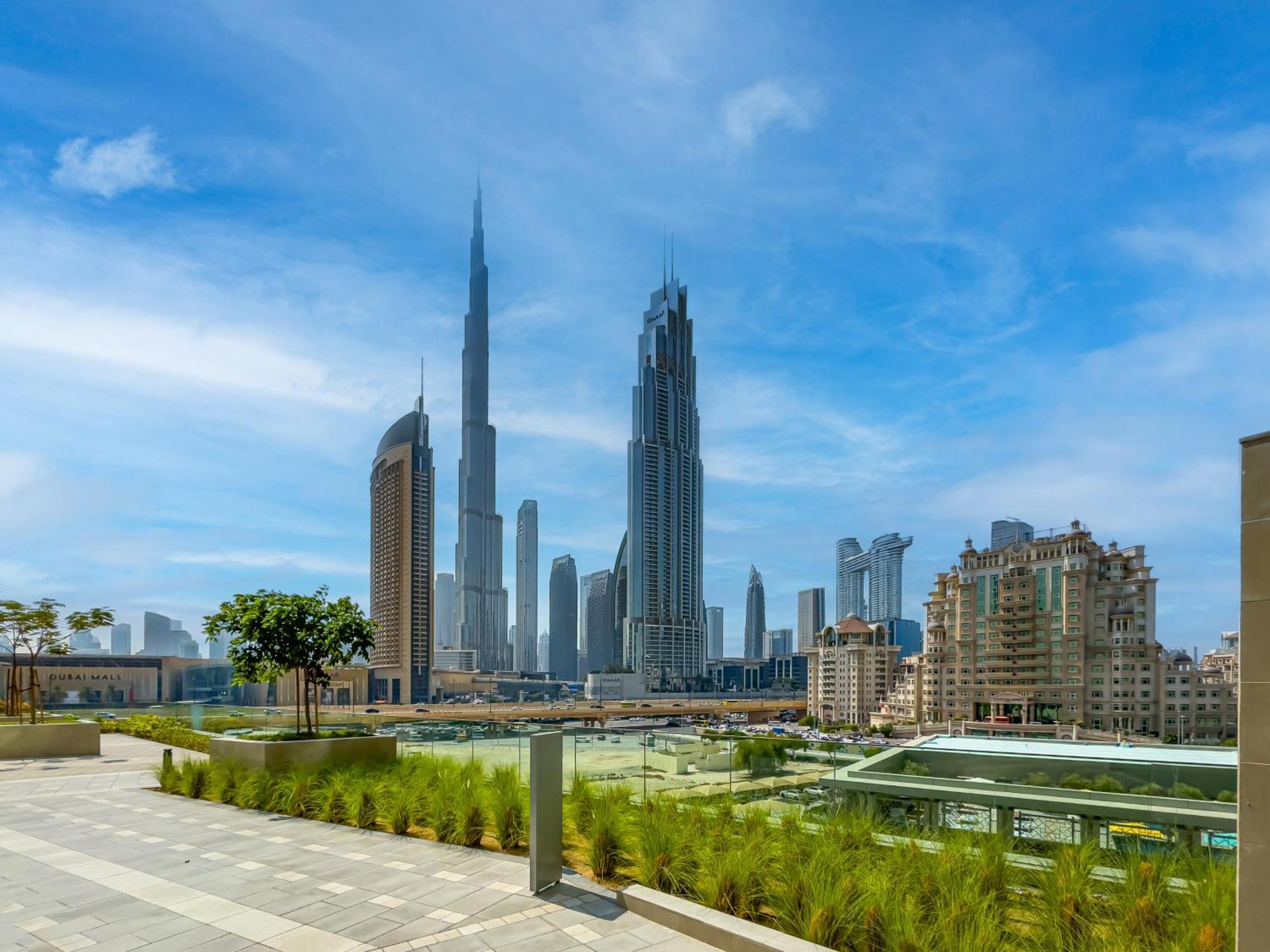 Apartment New Luxurious 4br With Burj Khalifa & Fountain View Near Difc Dubai