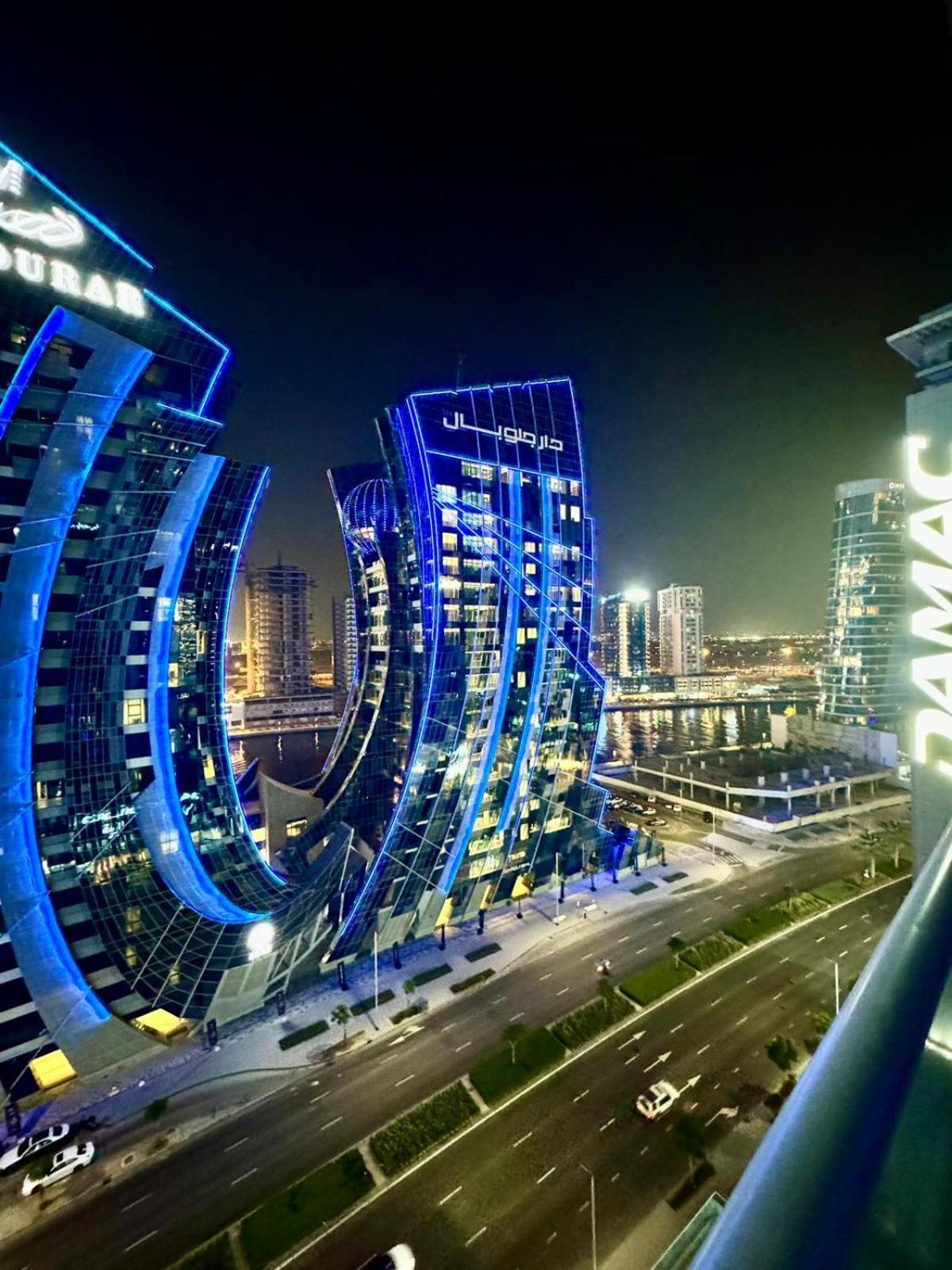 Chic 1-bedroom Retreat With Stunning Canal View Near Burj Khalifa & Business Bay Apartment *