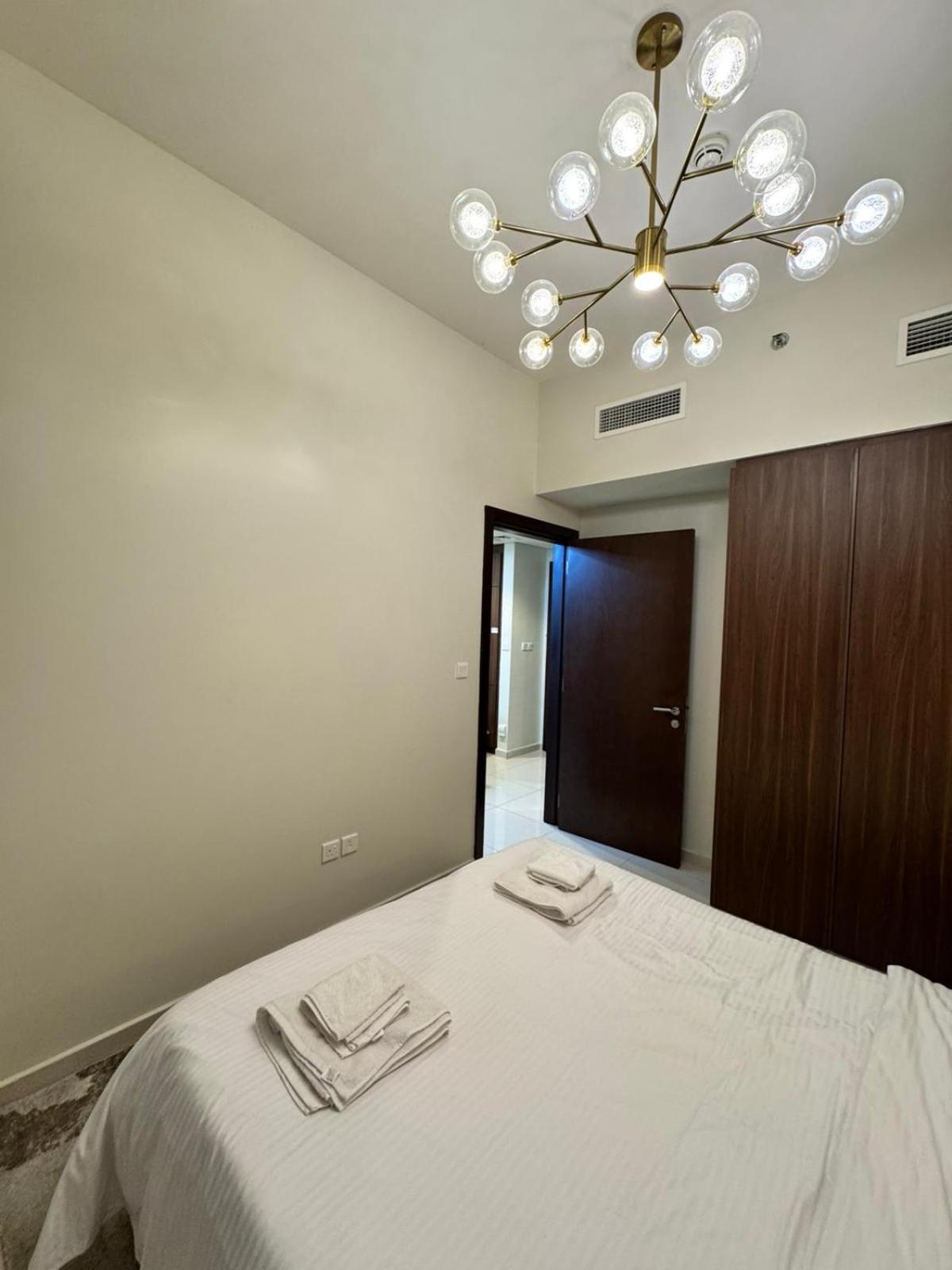 Chic 1-bedroom Retreat With Stunning Canal View Near Burj Khalifa & Business Bay Apartment Dubai