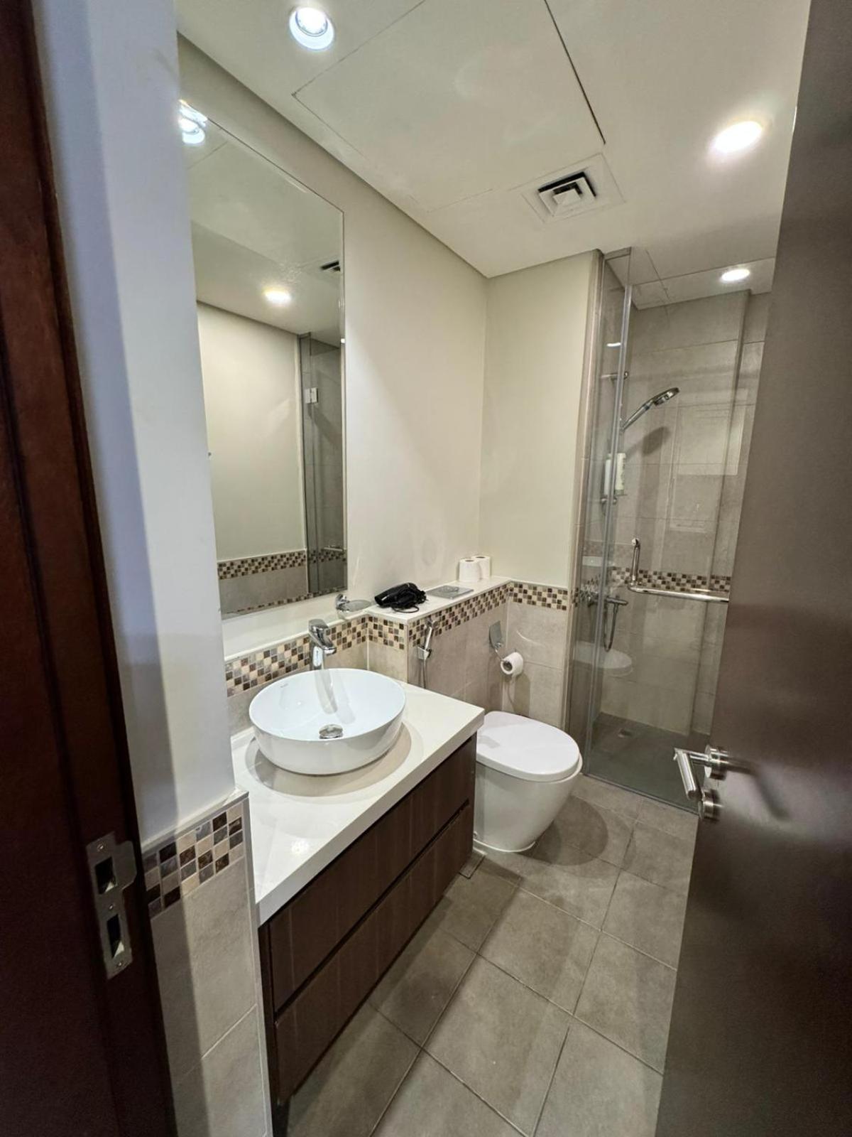 Chic 1-bedroom Retreat With Stunning Canal View Near Burj Khalifa & Business Bay Apartment Dubai