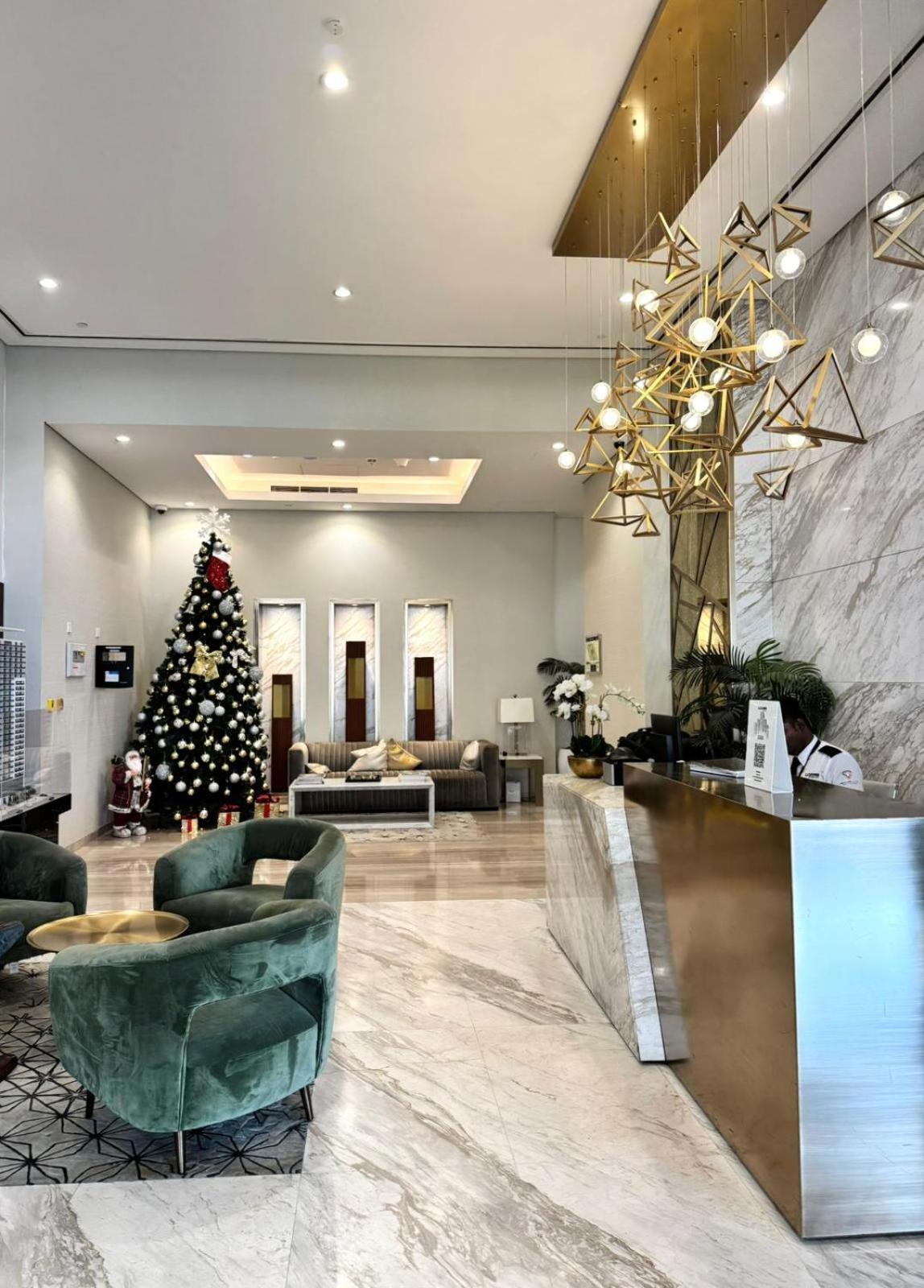 Apartment Chic 1-bedroom Retreat With Stunning Canal View Near Burj Khalifa & Business Bay Dubai