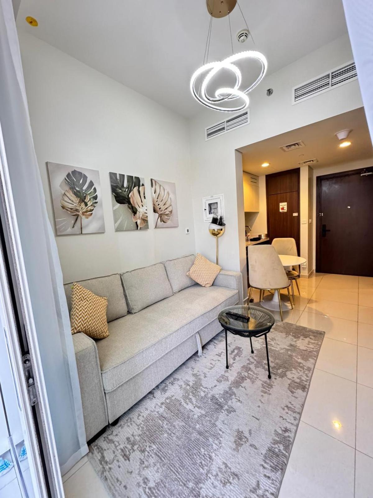 Chic 1-bedroom Retreat With Stunning Canal View Near Burj Khalifa & Business Bay Dubai