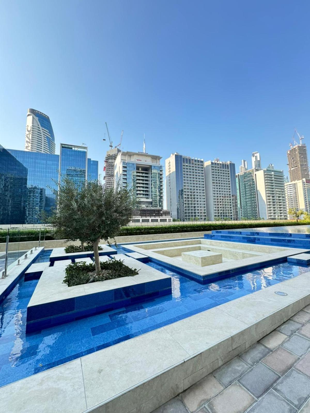 Chic 1-bedroom Retreat With Stunning Canal View Near Burj Khalifa & Business Bay Apartment
