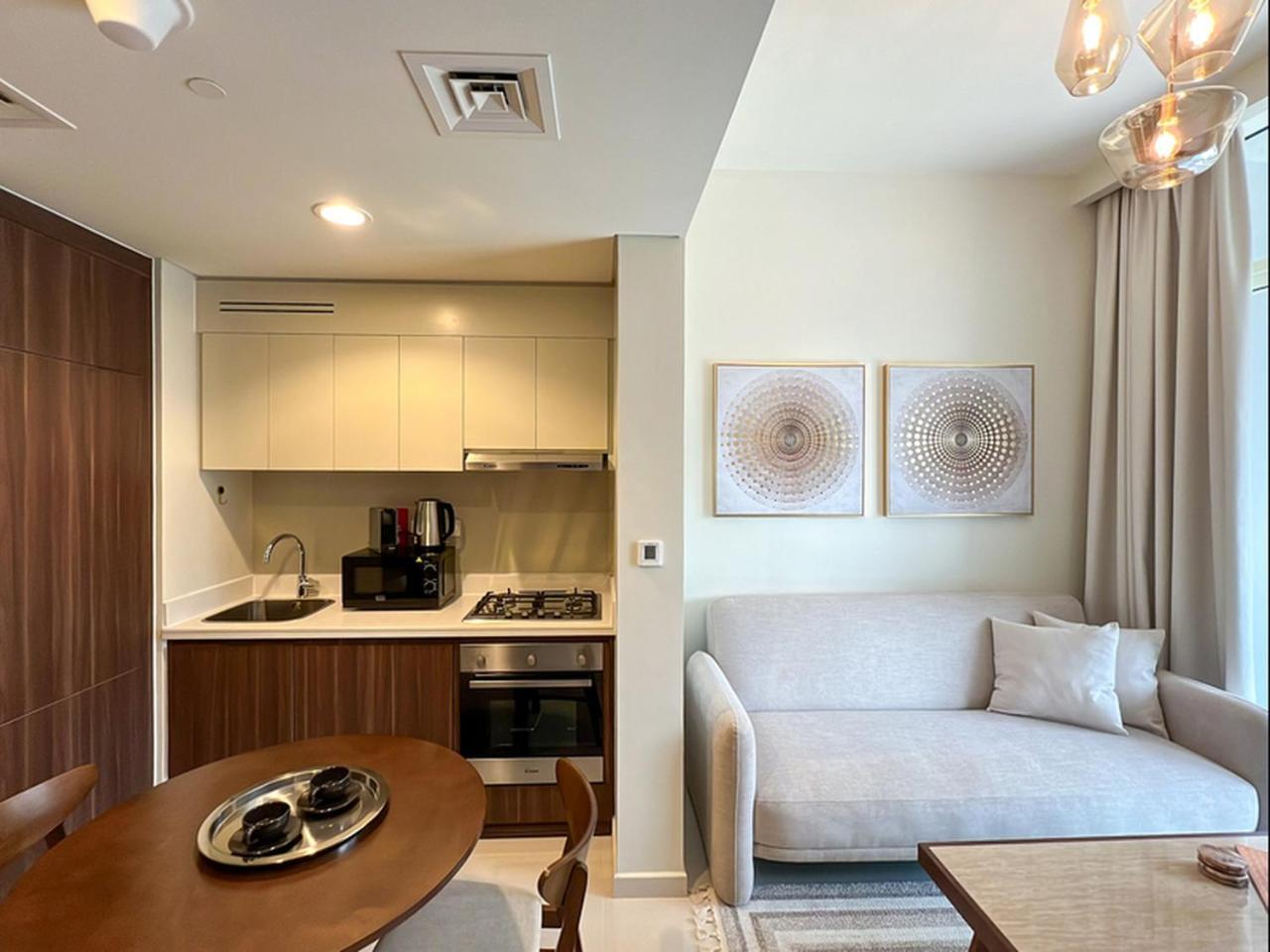 Keyrock Living - 1br At Reva With View