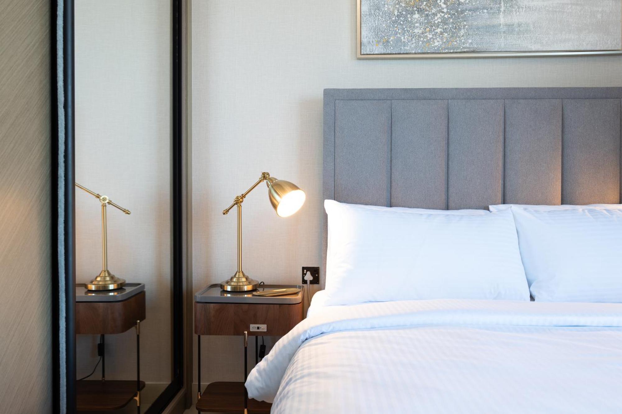 Keyrock Living - Binghatti Canal Luxury Haven Apartment Dubai