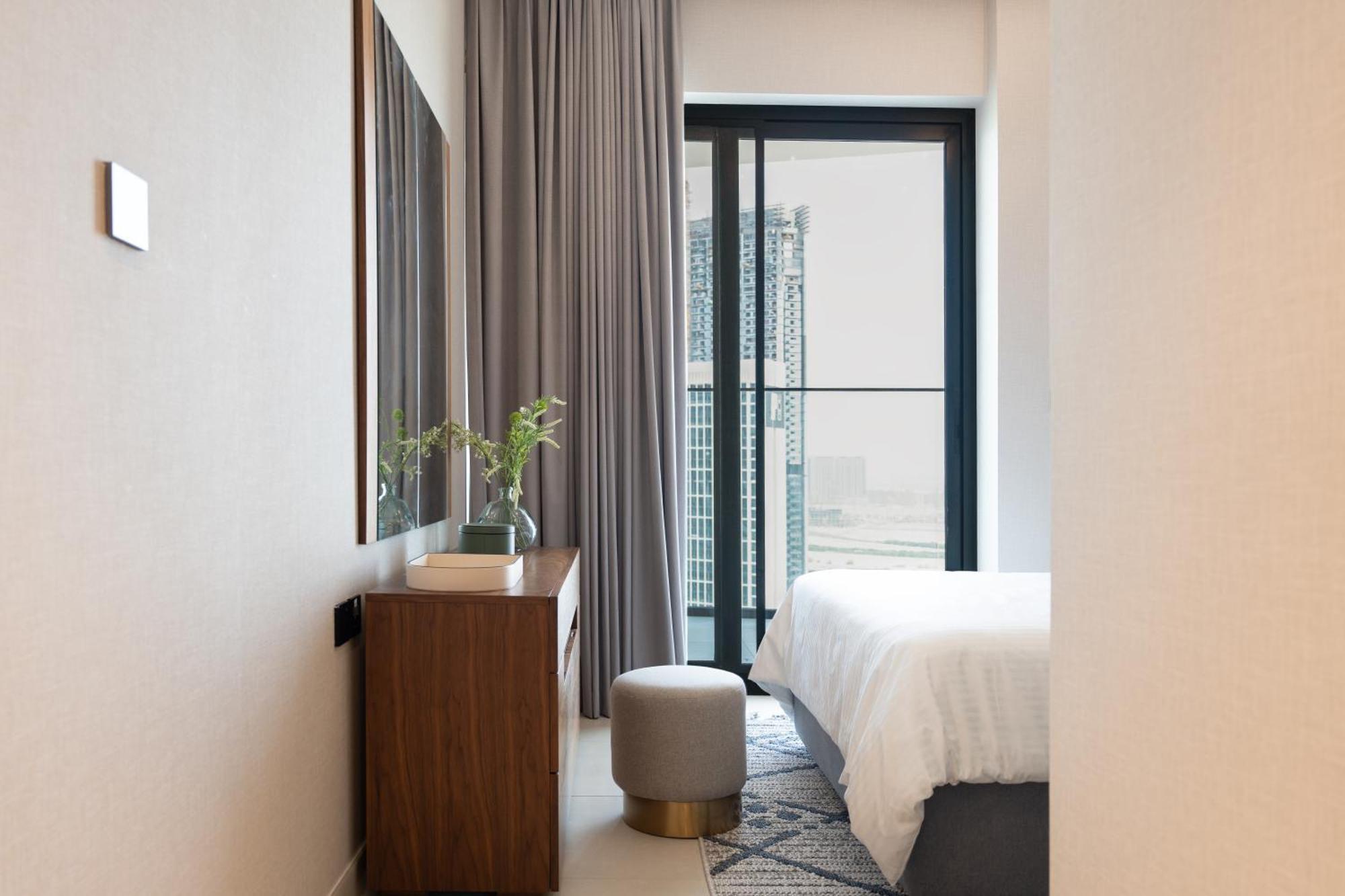 Apartment Keyrock Living - Binghatti Canal Luxury Haven Dubai
