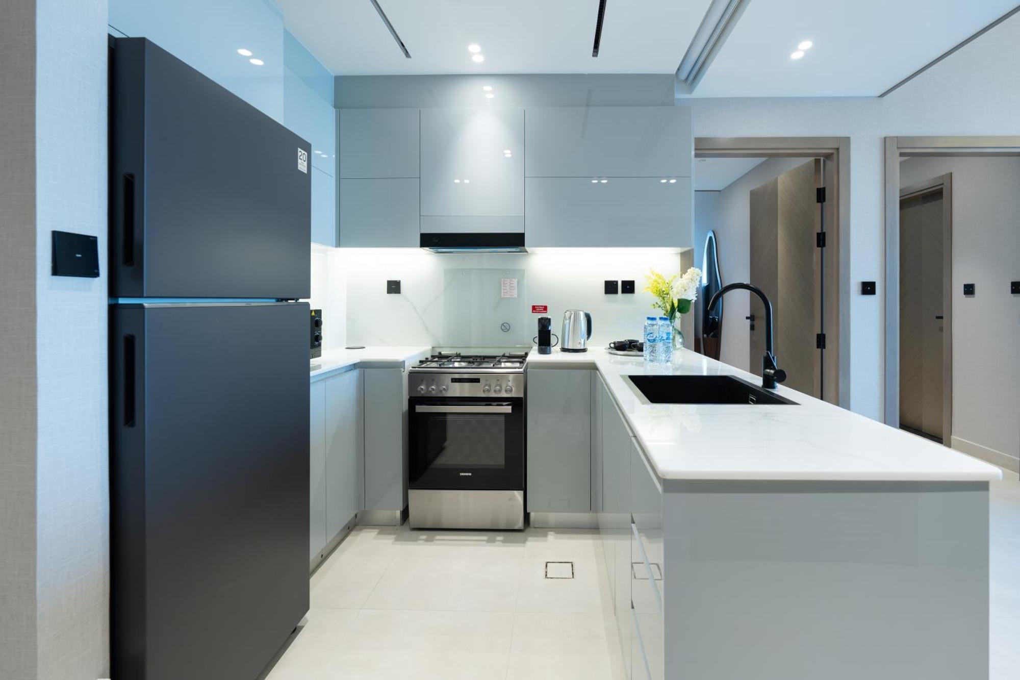 Keyrock Living - Binghatti Canal Luxury Haven Apartment *