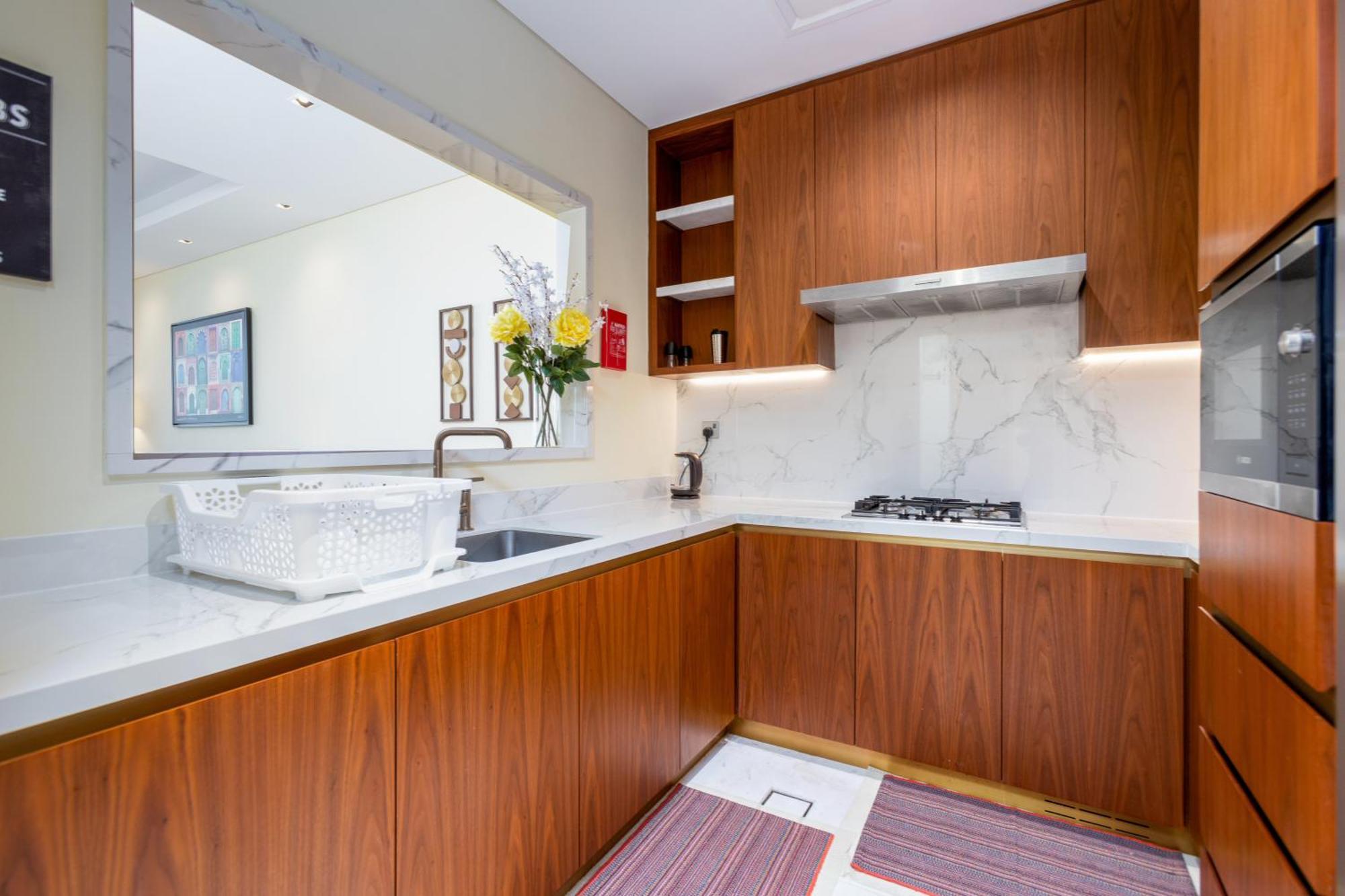 Modern 1br Apartment, High Floor, Near Mall Apartment