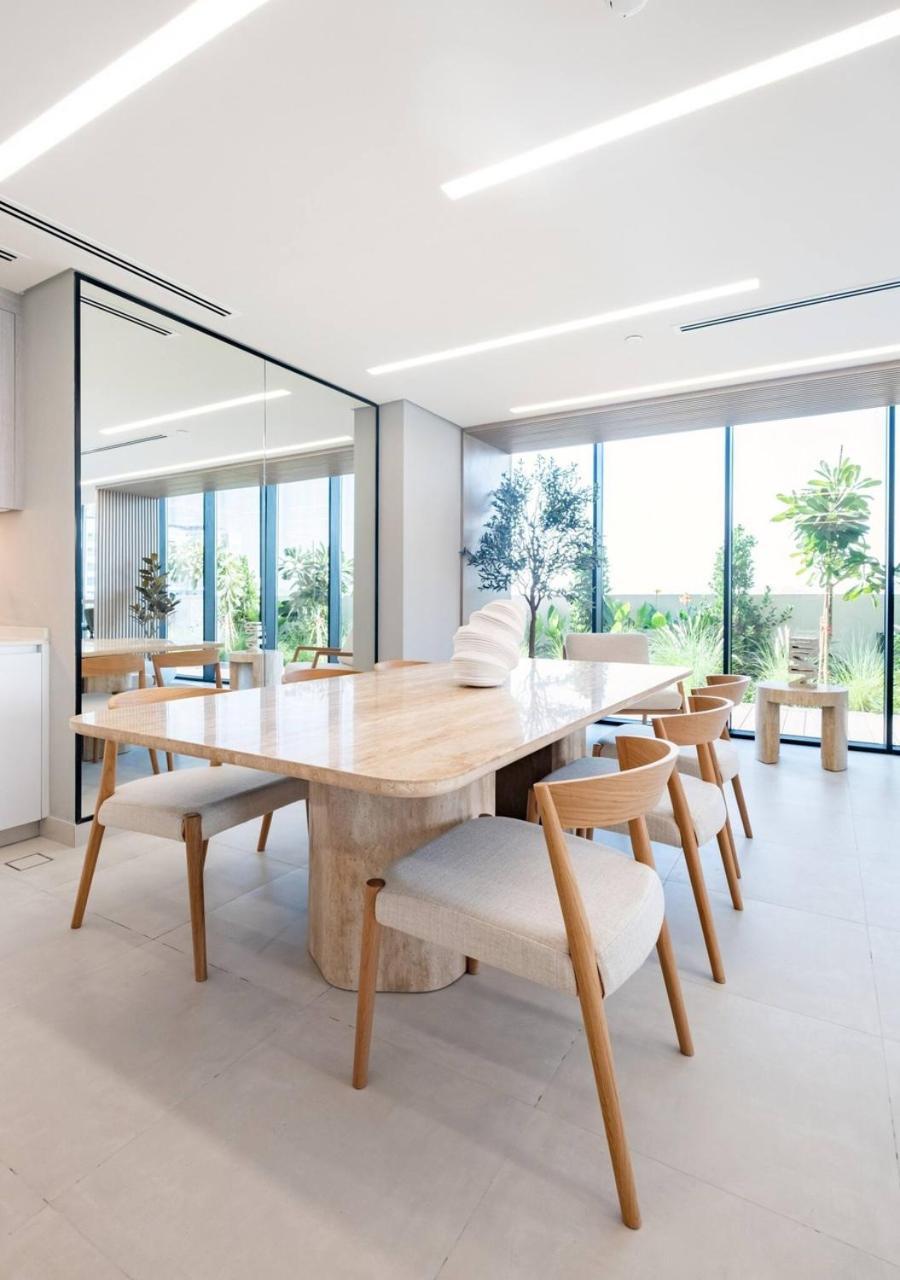 Apartment New Luxury Near Marina-4min Walk From Metro *