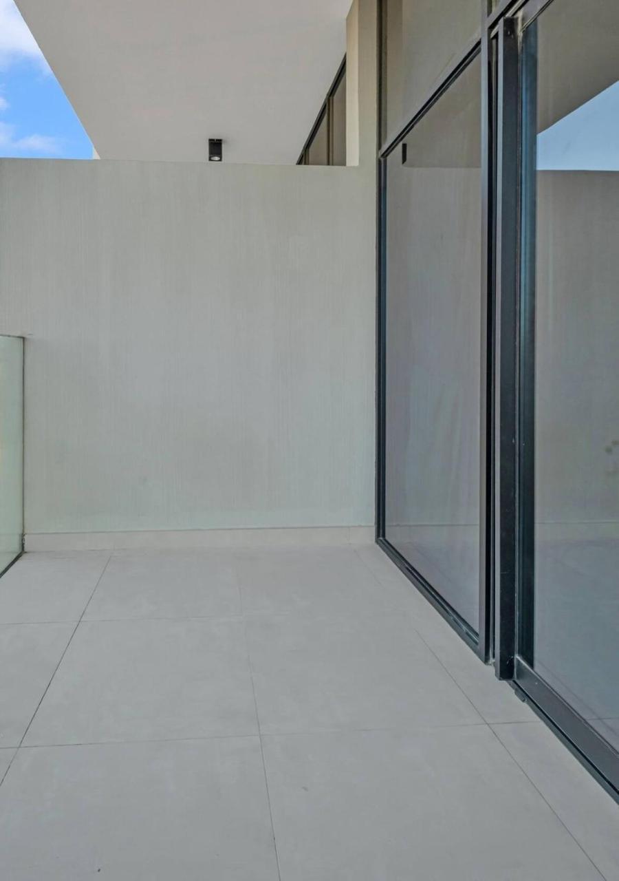 New Luxury Near Marina-4min Walk From Metro Apartment Dubai