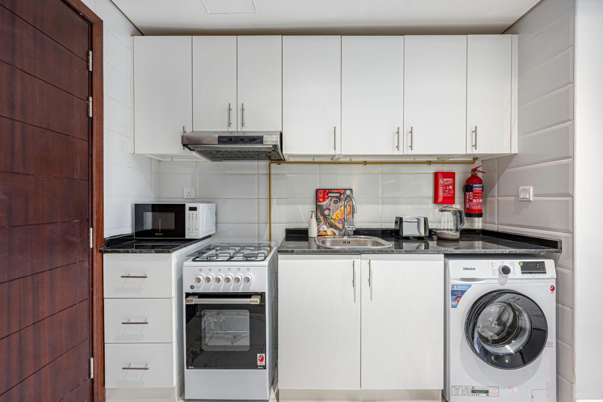 Stylish With Amenities In Du * Dubai