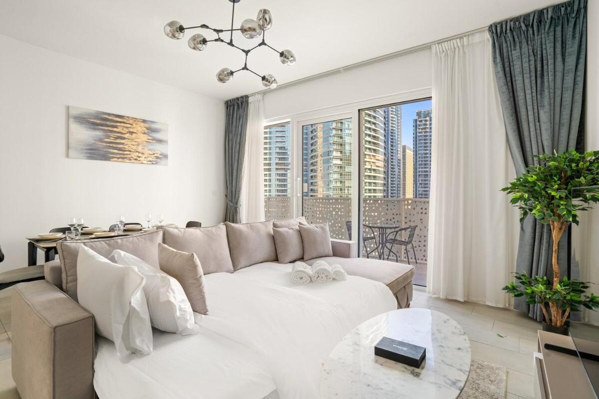 First Class 1br Luxury Beachfront In La Vie Apartment Dubai