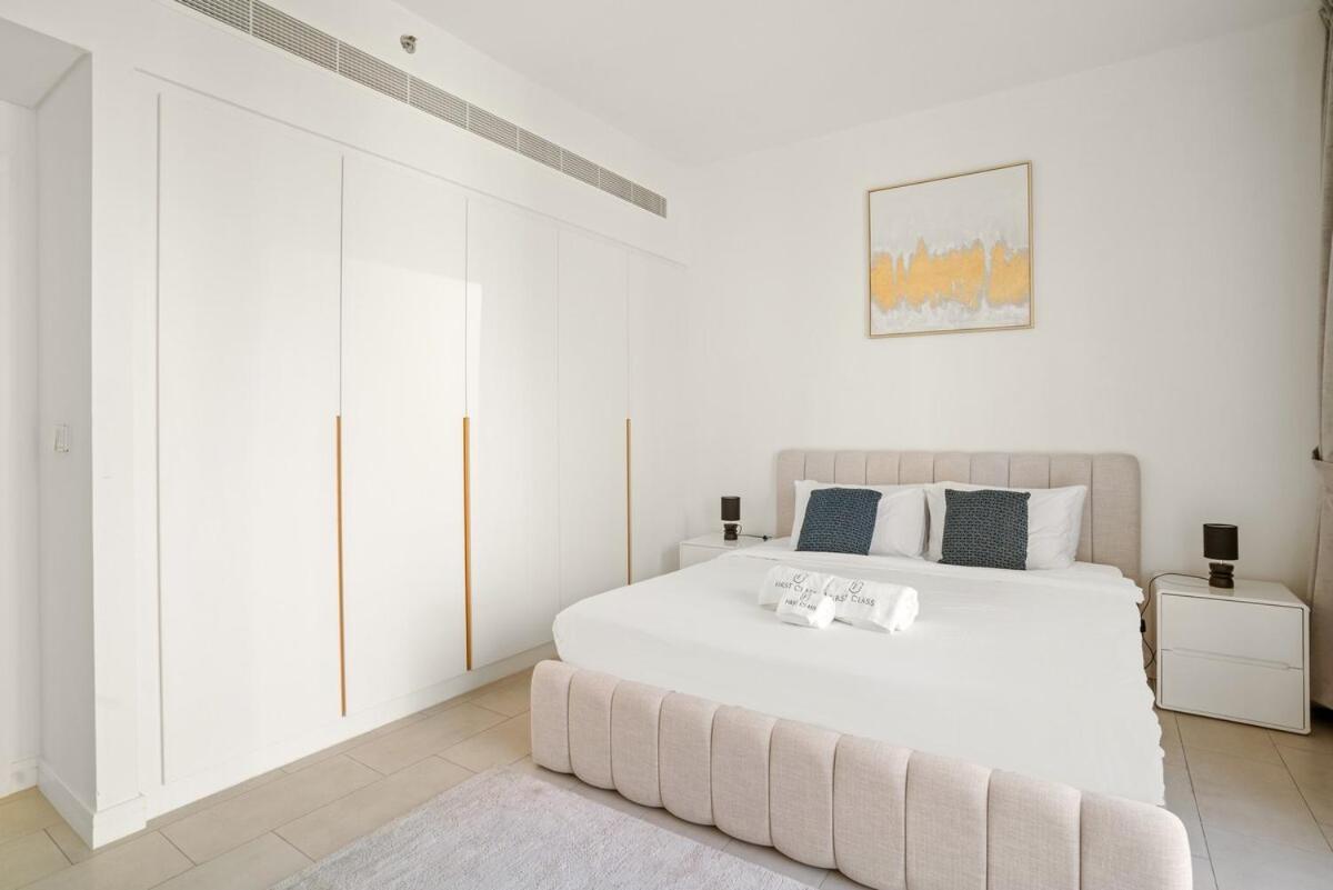 Apartment First Class 1br Luxury Beachfront In La Vie Dubai