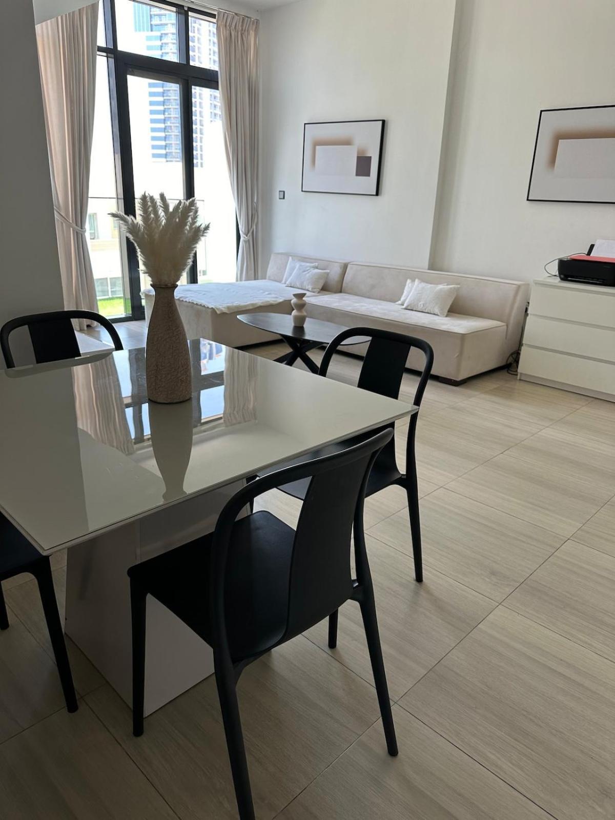 Magnifique Jvc 2 Apartment Dubai