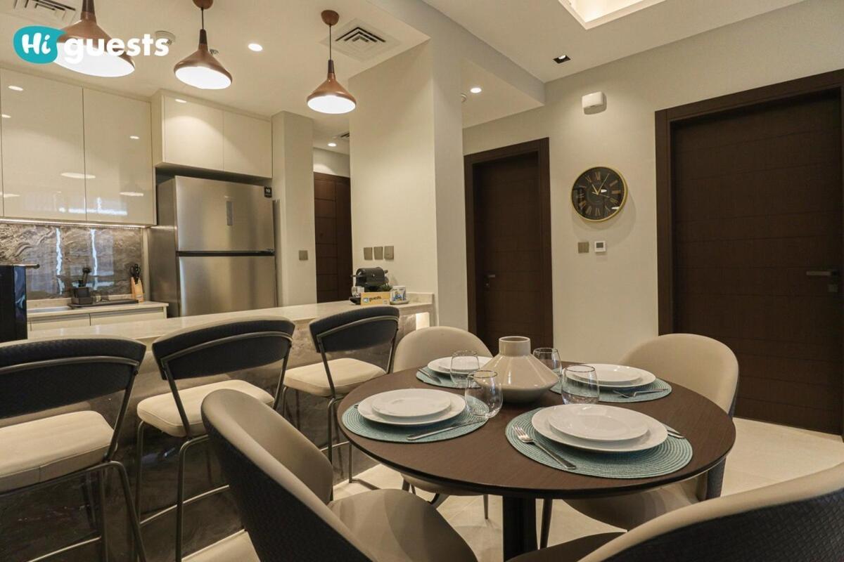 Higuests - Stylish 1br Retreat With Modern Interiors In Apartment Dubai