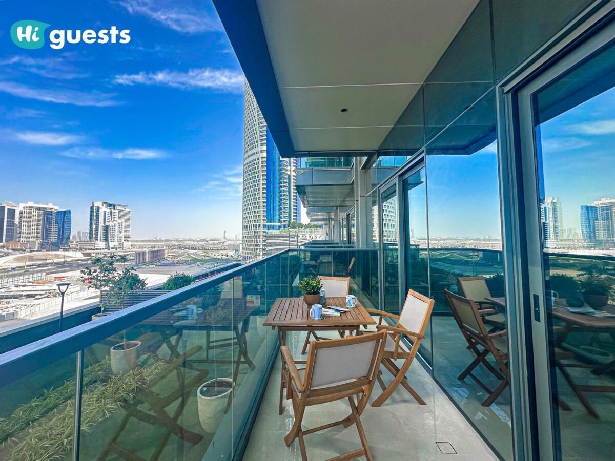 Higuests - Stylish 1br Retreat With Modern Interiors In Apartment