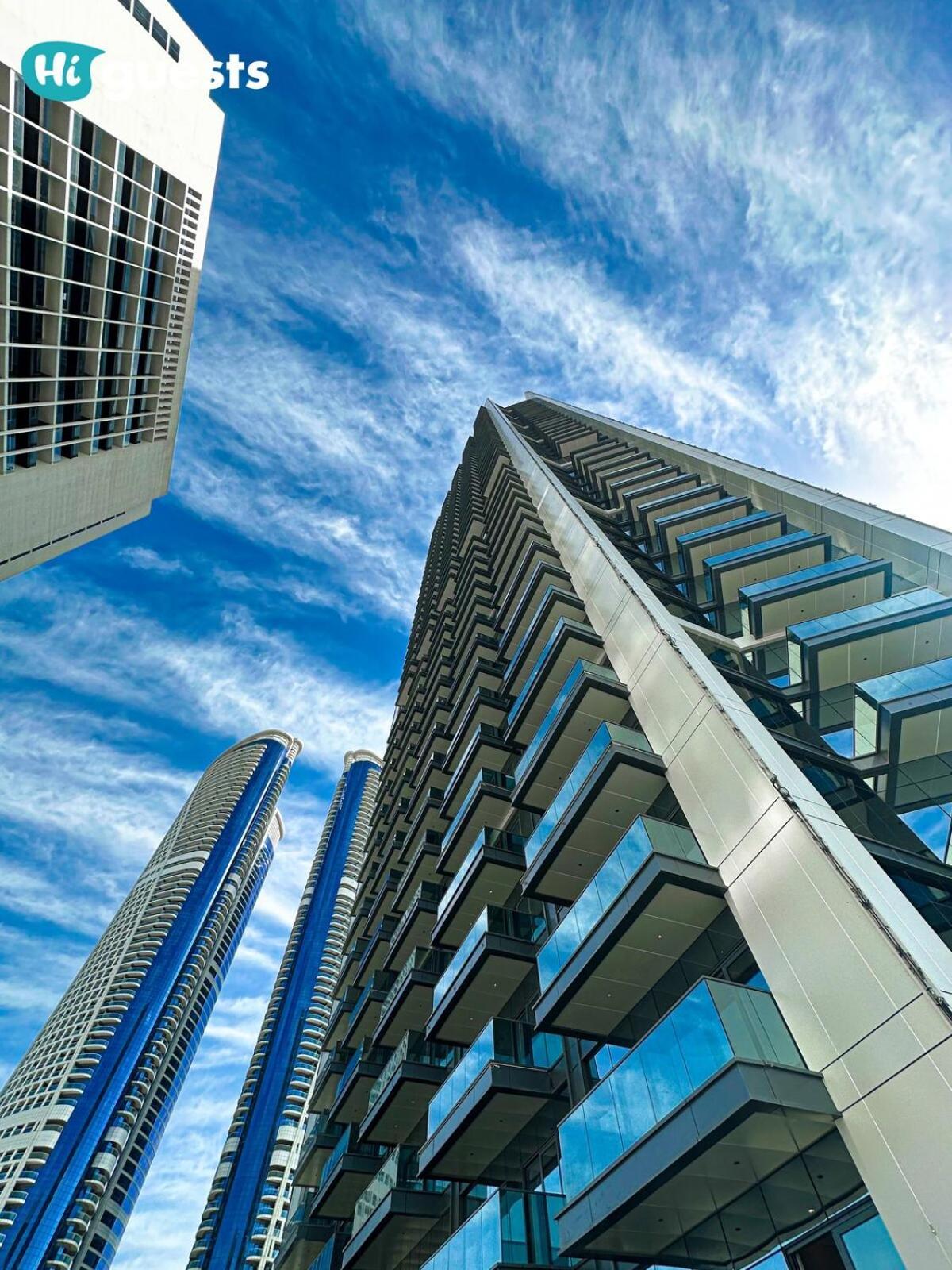 Higuests - Stylish 1br Retreat With Modern Interiors In Dubai
