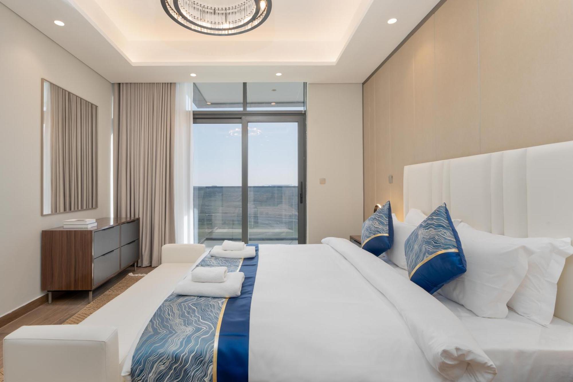 Nobles Tower - Modern 2br With Stunning Views