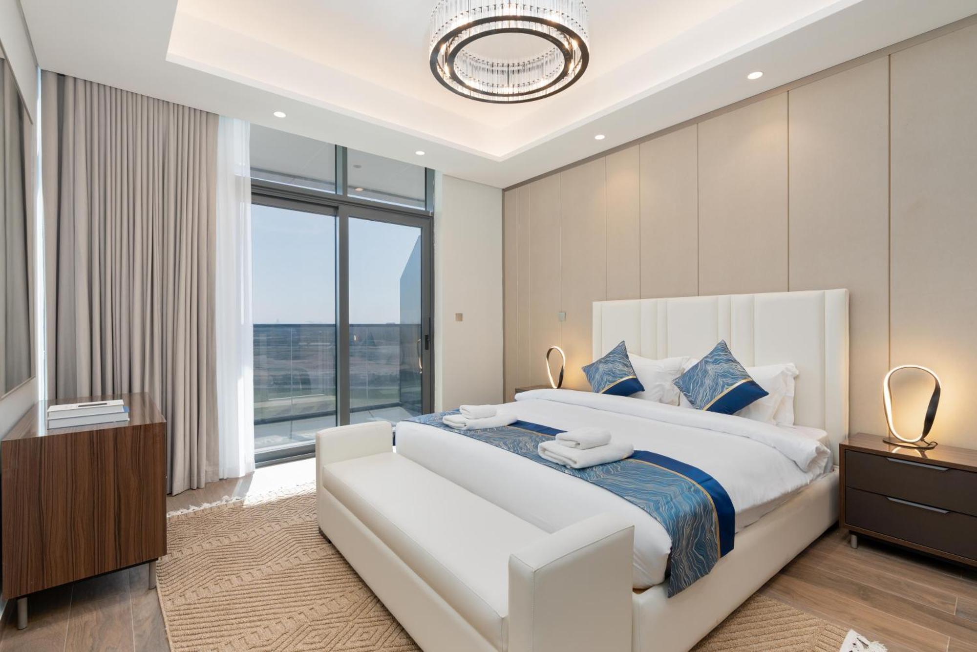 Nobles Tower - Modern 2br With Stunning Views Apartment Dubai