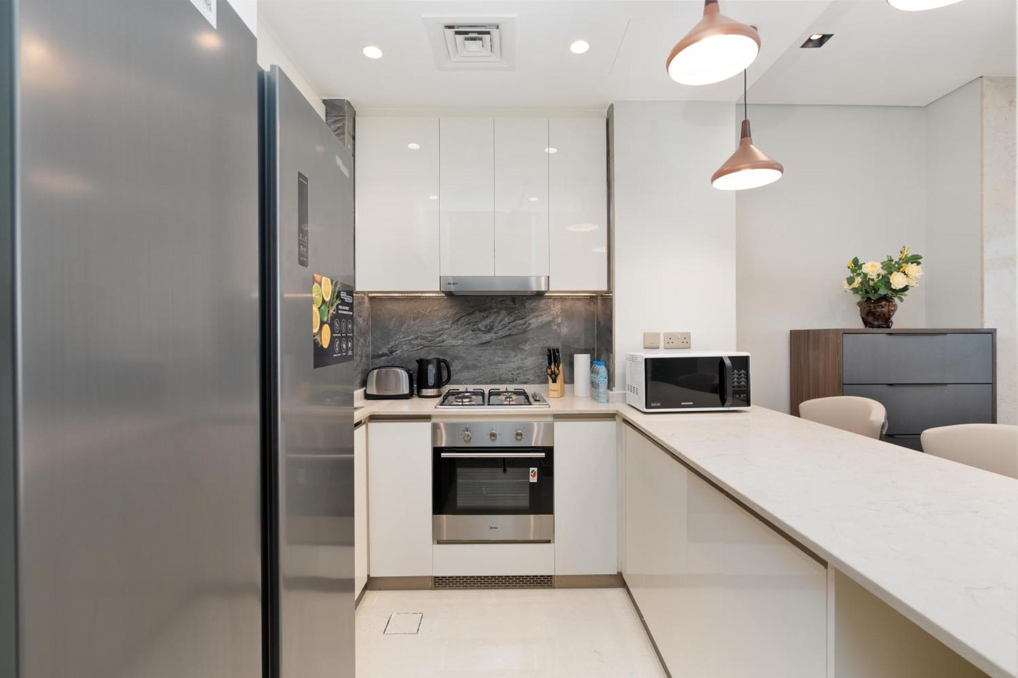 Nobles Tower - Modern 2br With Stunning Views Apartment Dubai