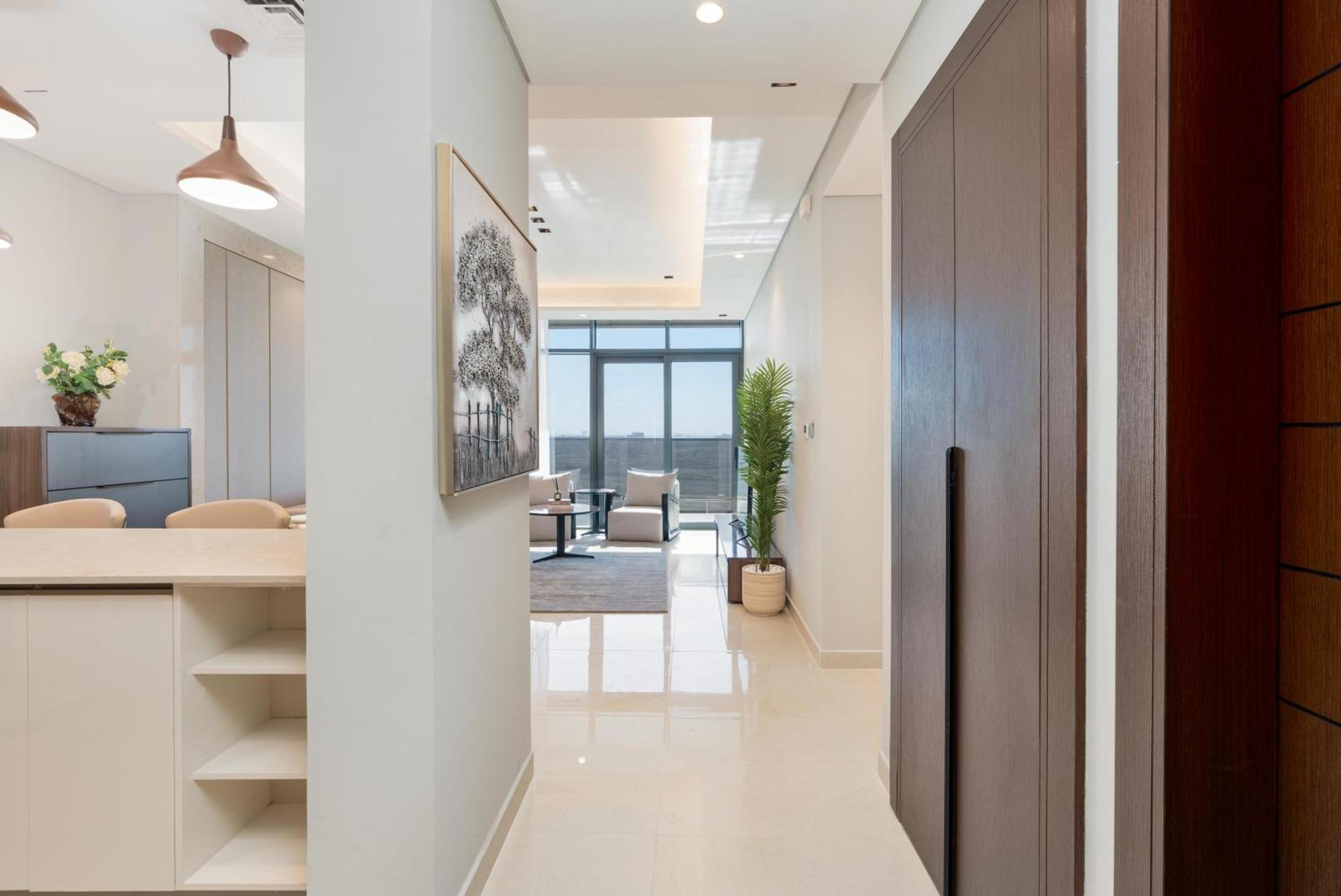 Nobles Tower - Modern 2br With Stunning Views Dubai