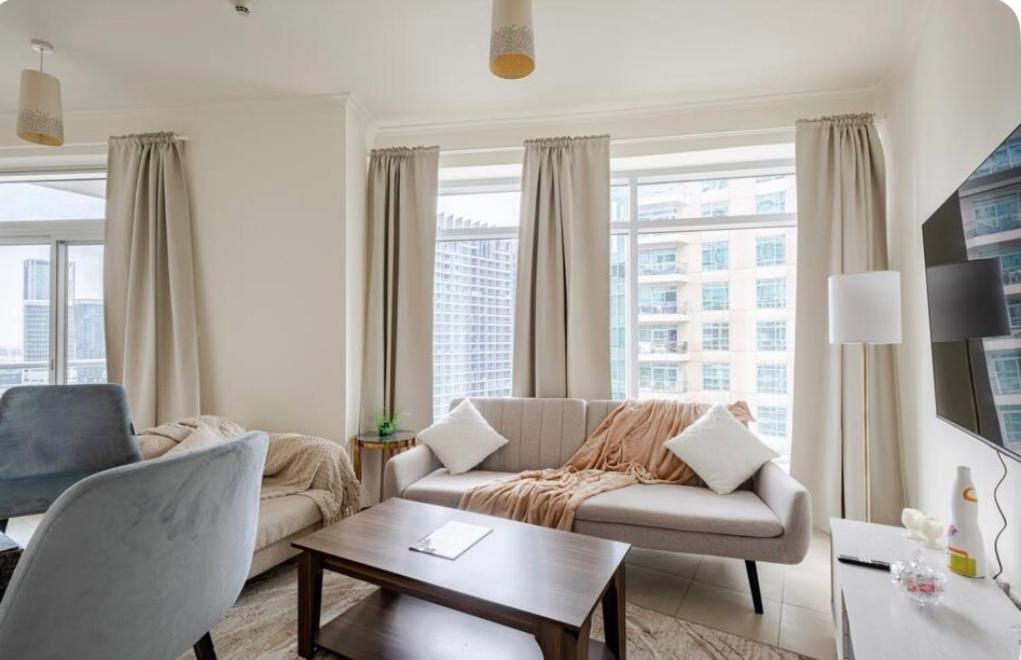 Downtown 2 Bedroom Family Opposite Mall & Fountain Apartment