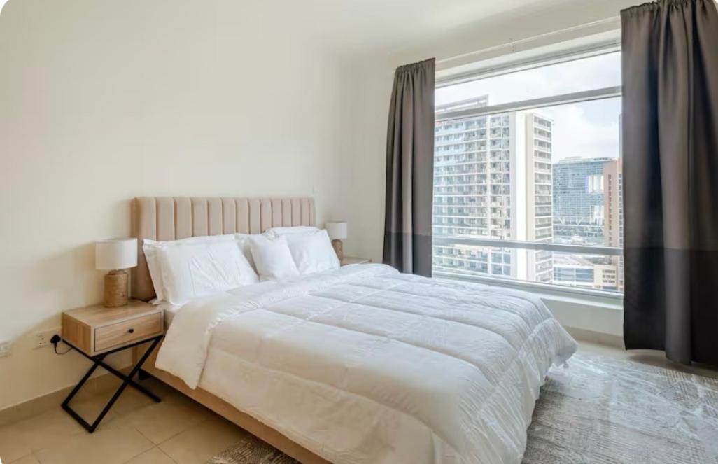 Downtown 2 Bedroom Family Opposite Mall & Fountain Dubai