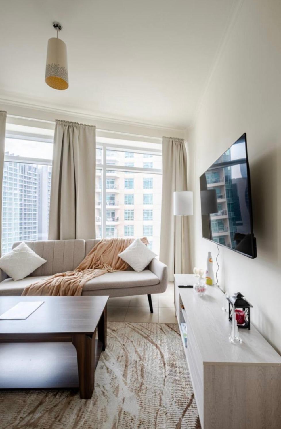 Downtown 2 Bedroom Family Opposite Mall & Fountain Apartment