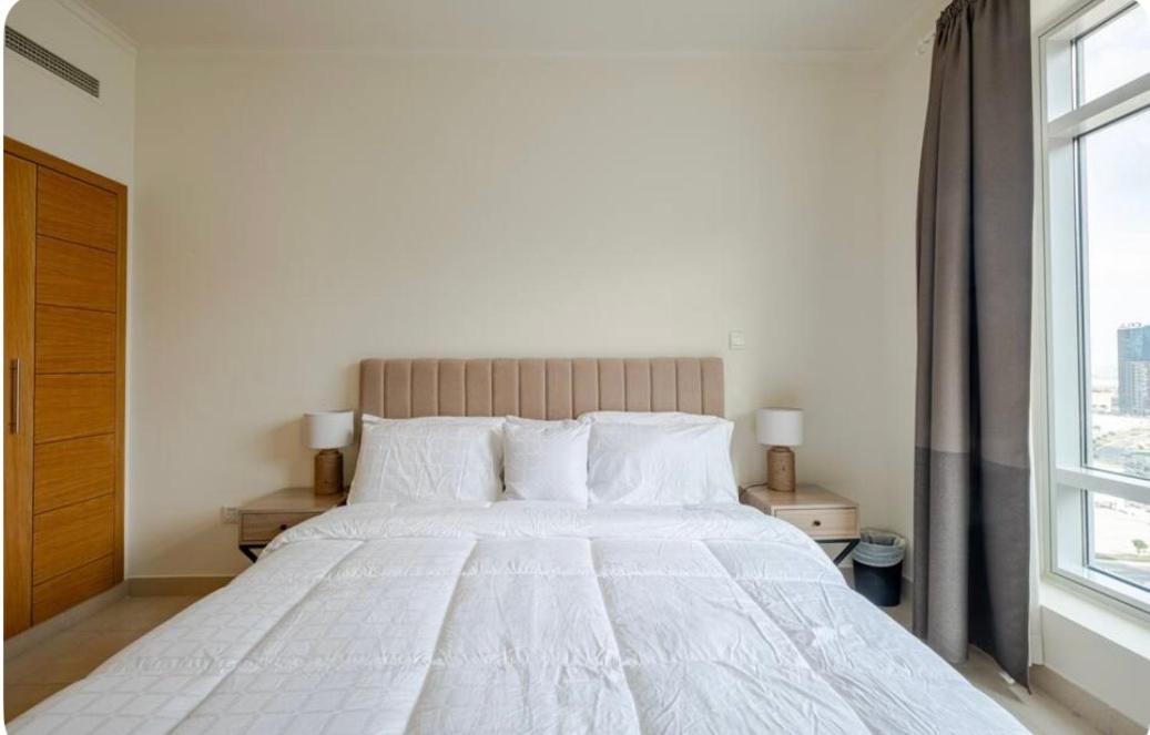 Downtown 2 Bedroom Family Opposite Mall & Fountain Dubai